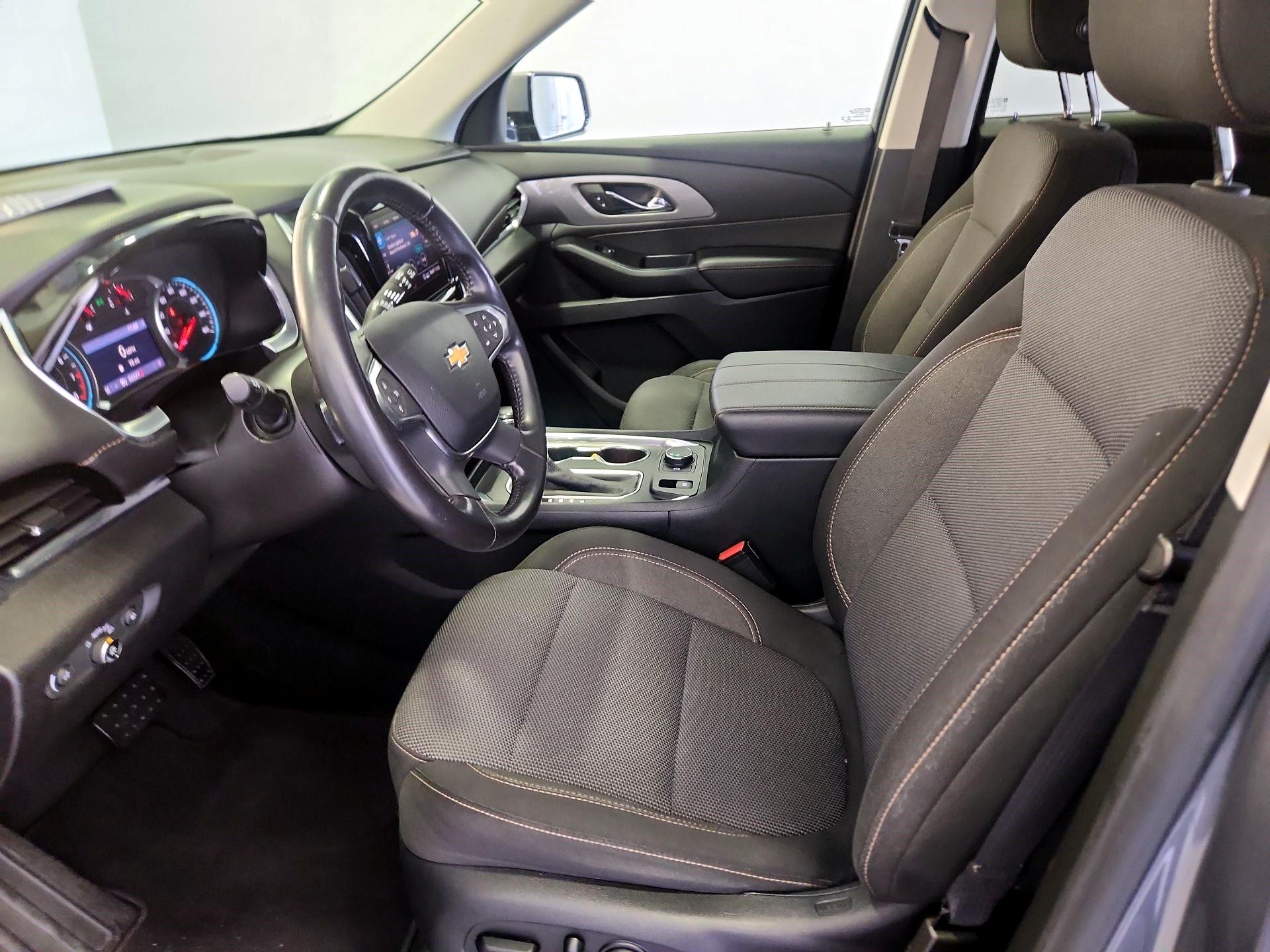 Thumbnail: 2020 Chevrolet Traverse - 11