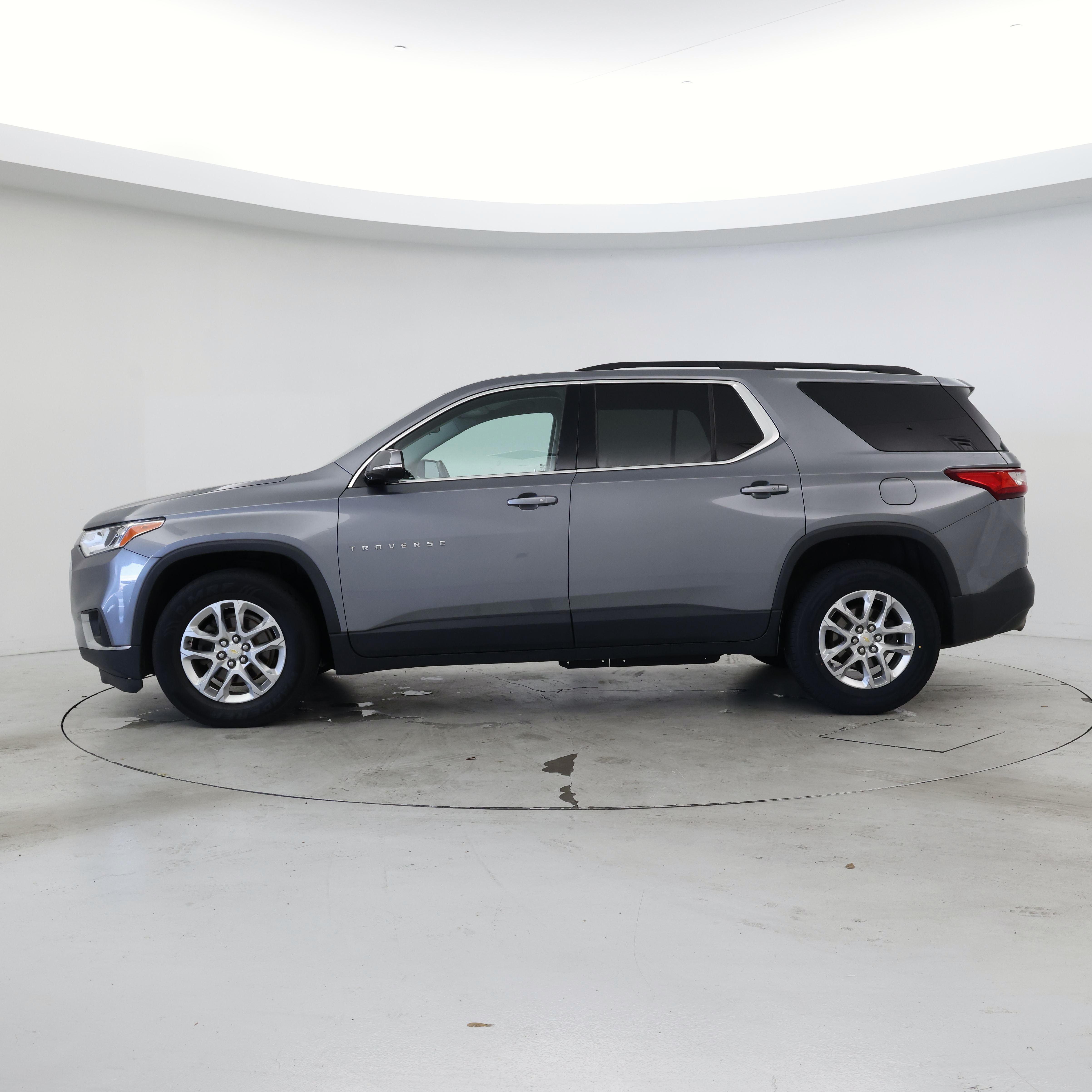 Thumbnail: 2020 Chevrolet Traverse - 3