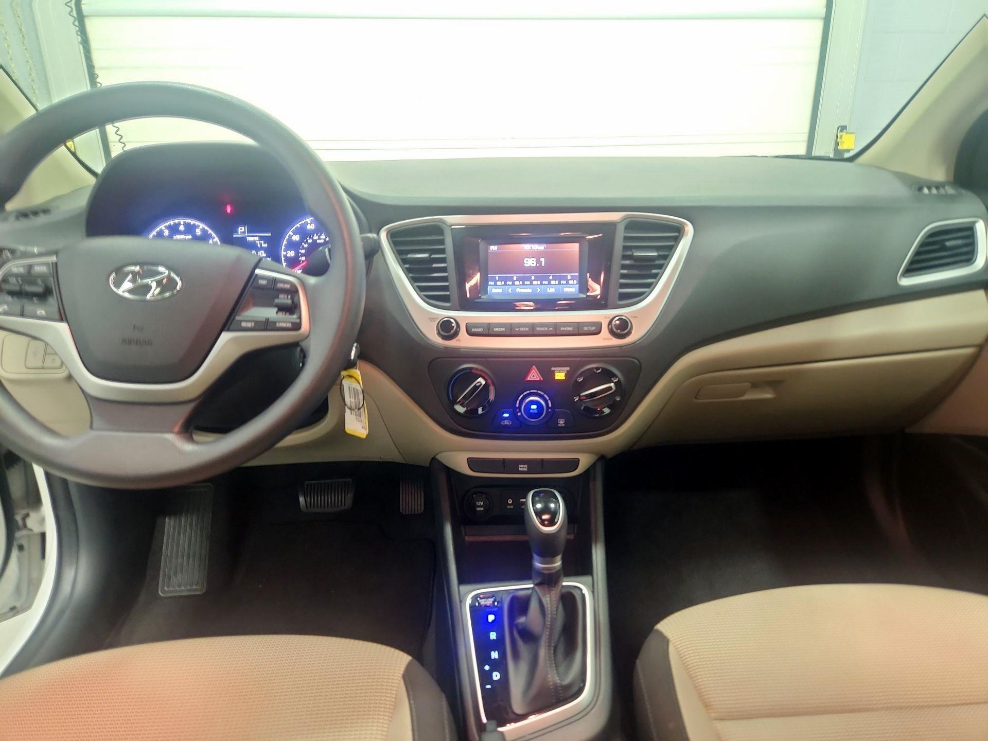 Thumbnail: 2022 Hyundai Accent - 9