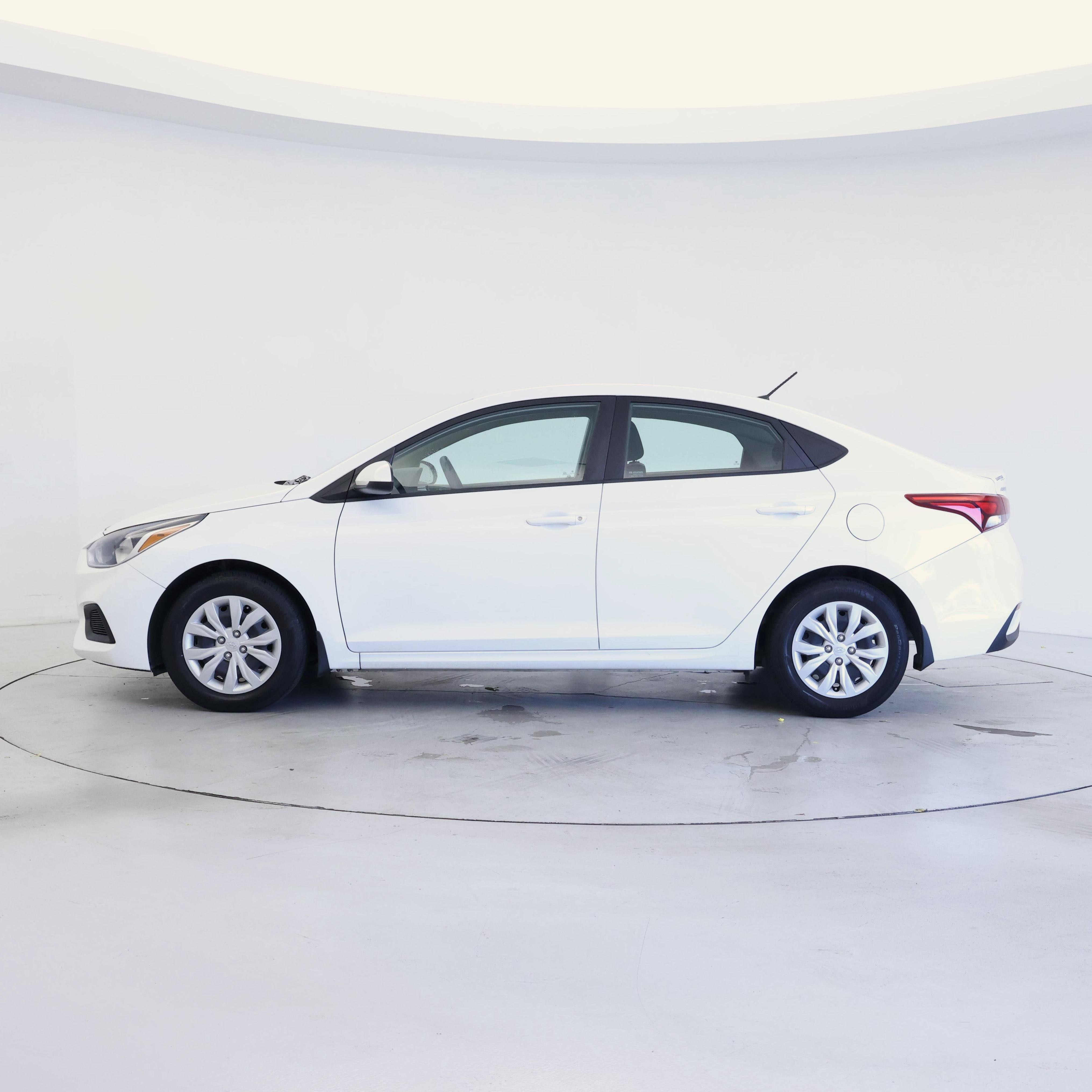 Thumbnail: 2022 Hyundai Accent - 3