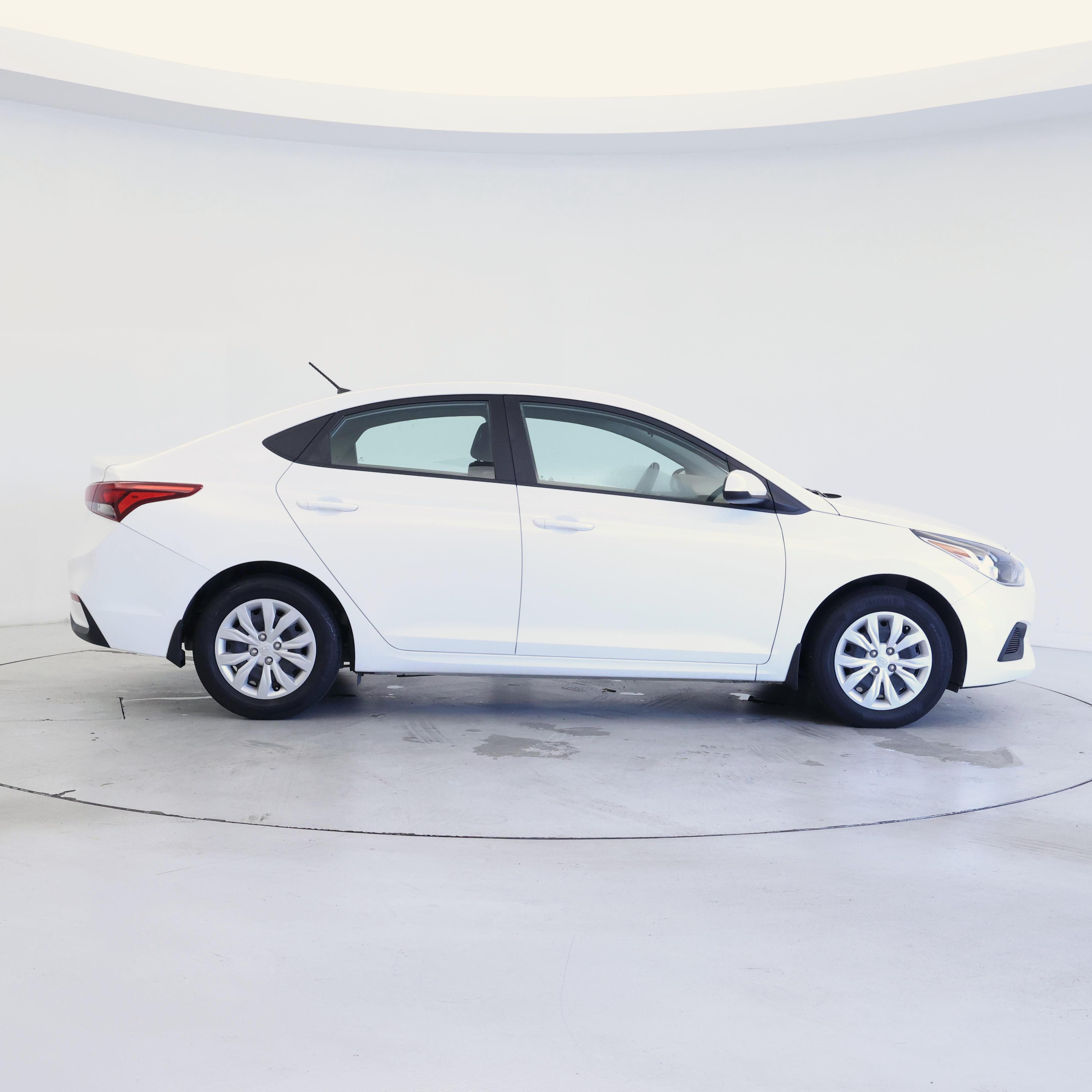 Thumbnail: 2022 Hyundai Accent - 7