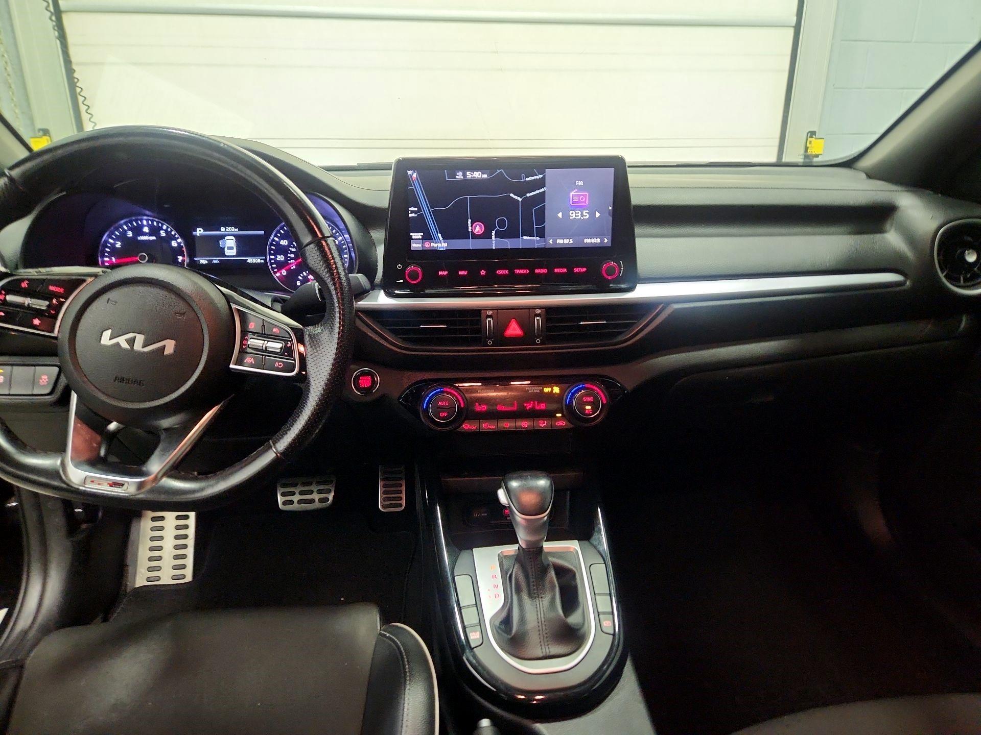 Thumbnail: 2022 Kia Forte - 9