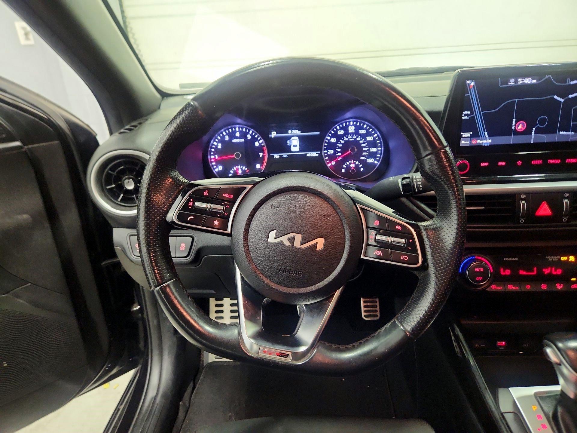 Thumbnail: 2022 Kia Forte - 10