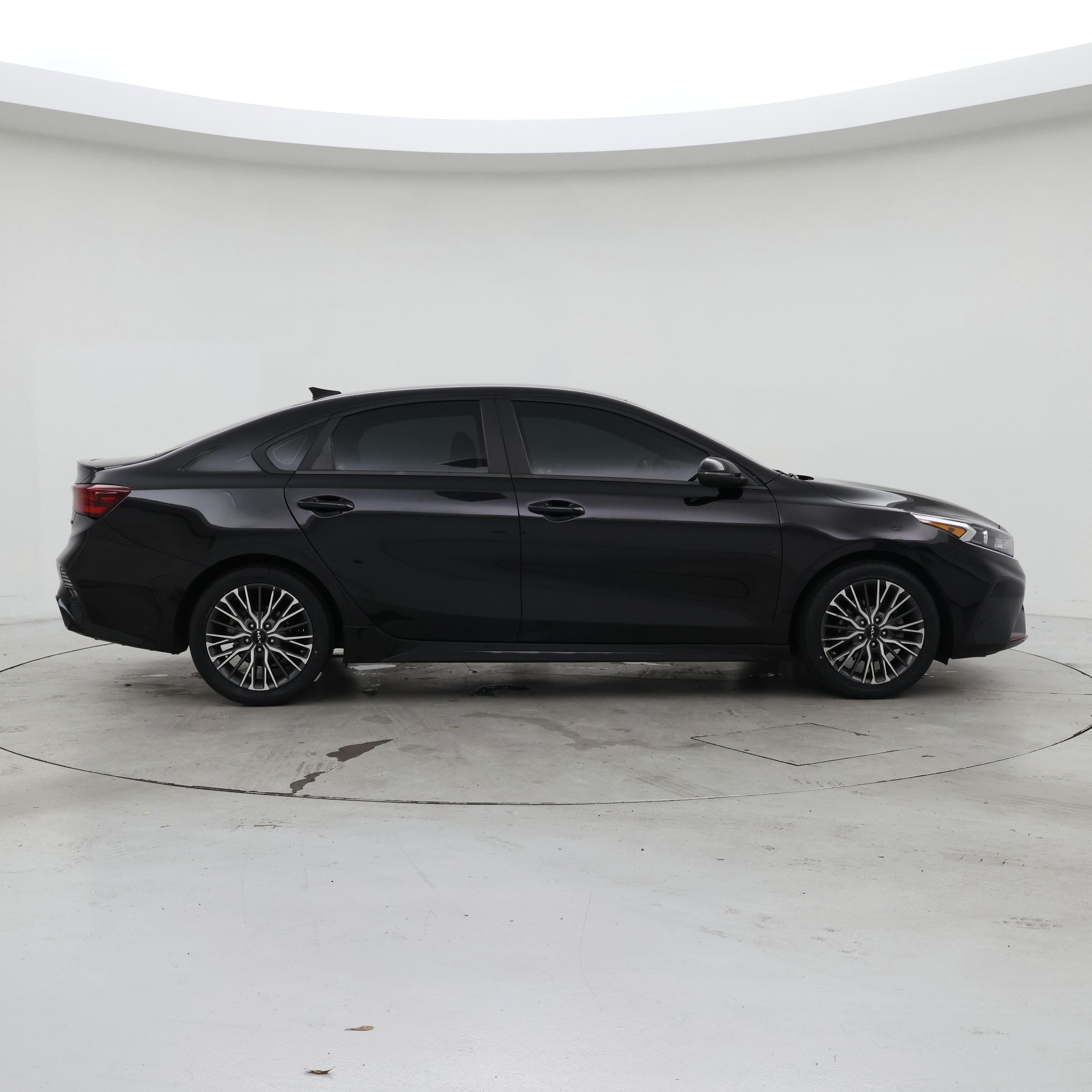 Thumbnail: 2022 Kia Forte - 7