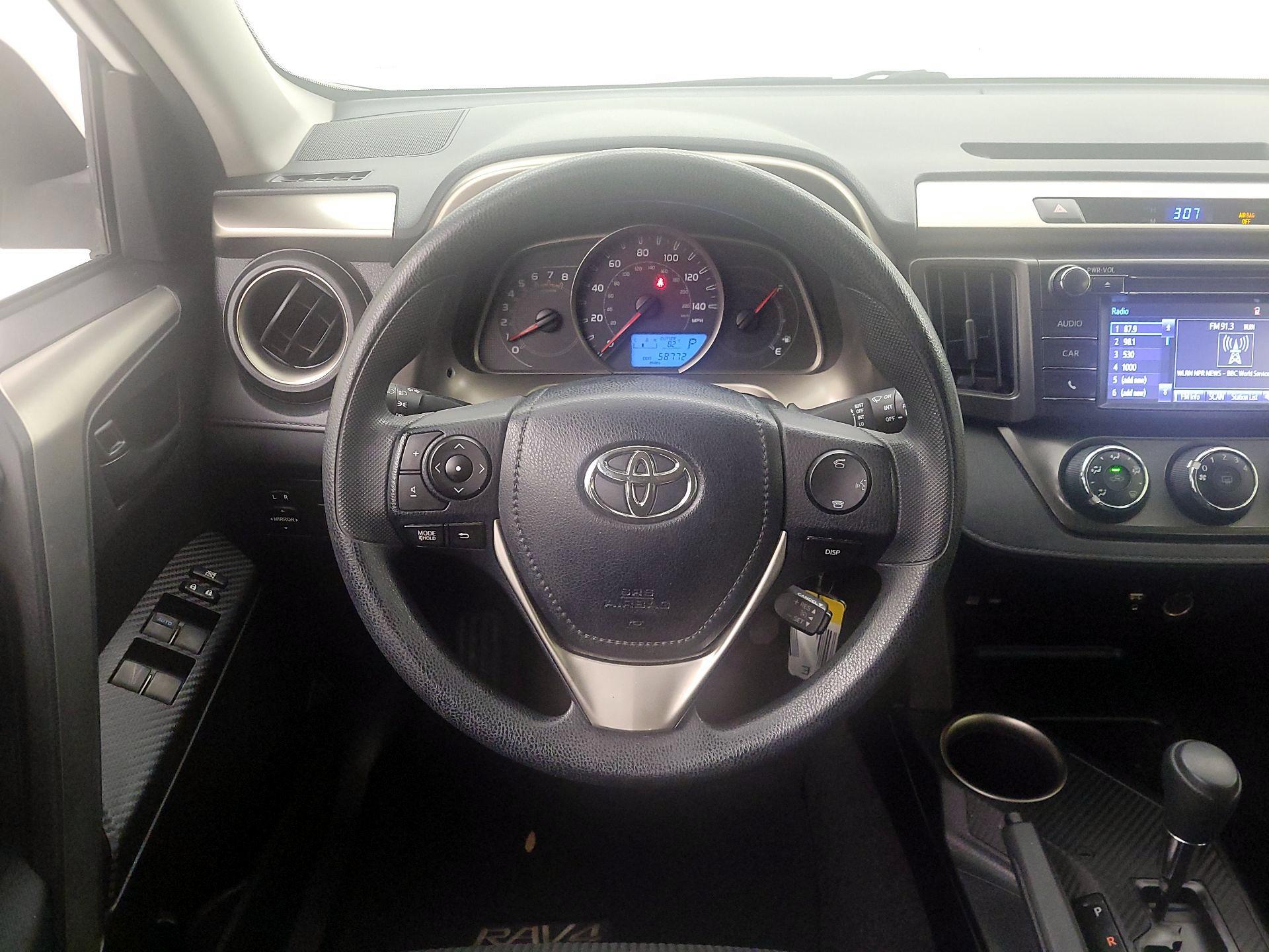 Thumbnail: 2015 Toyota RAV4 - 10