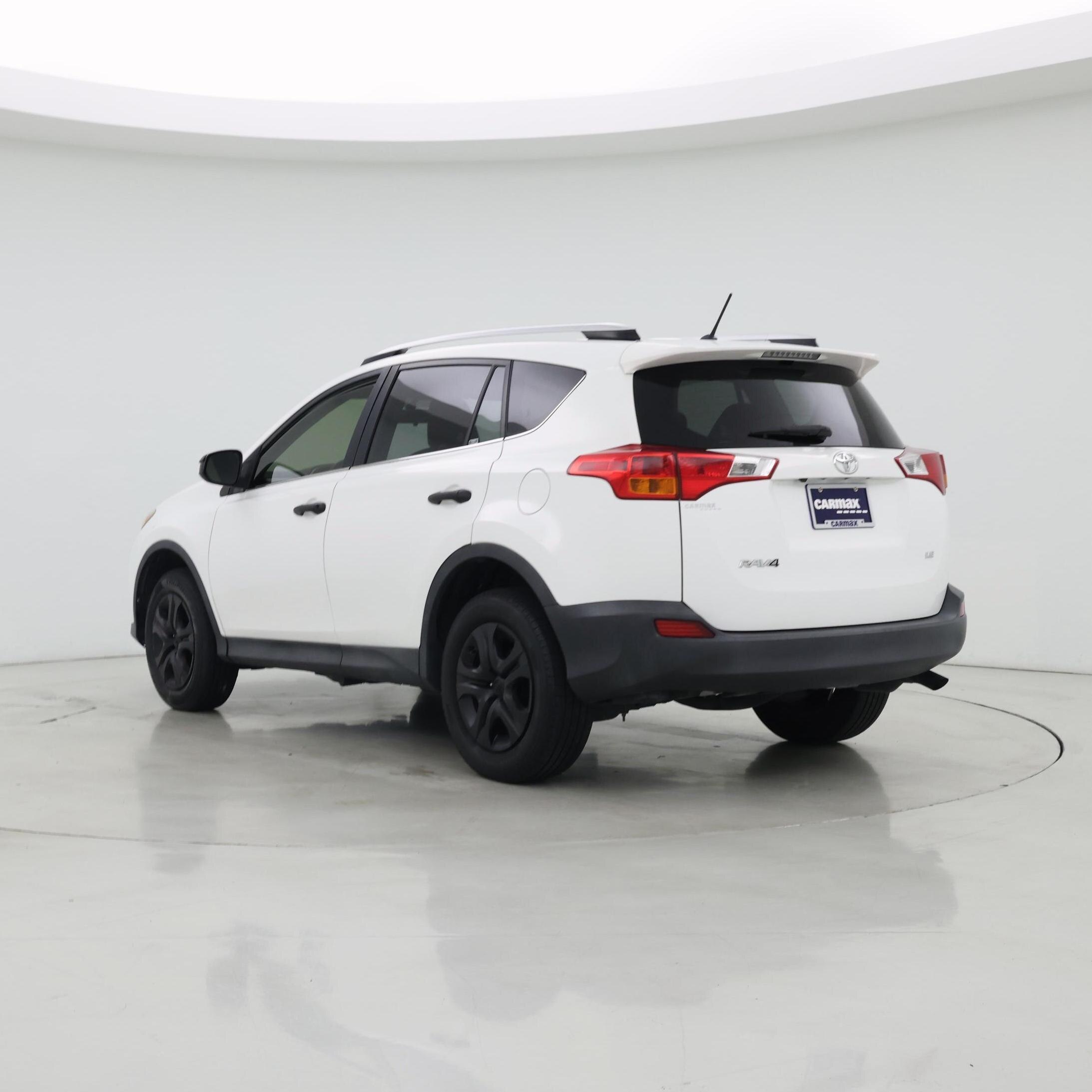 Thumbnail: 2015 Toyota RAV4 - 2