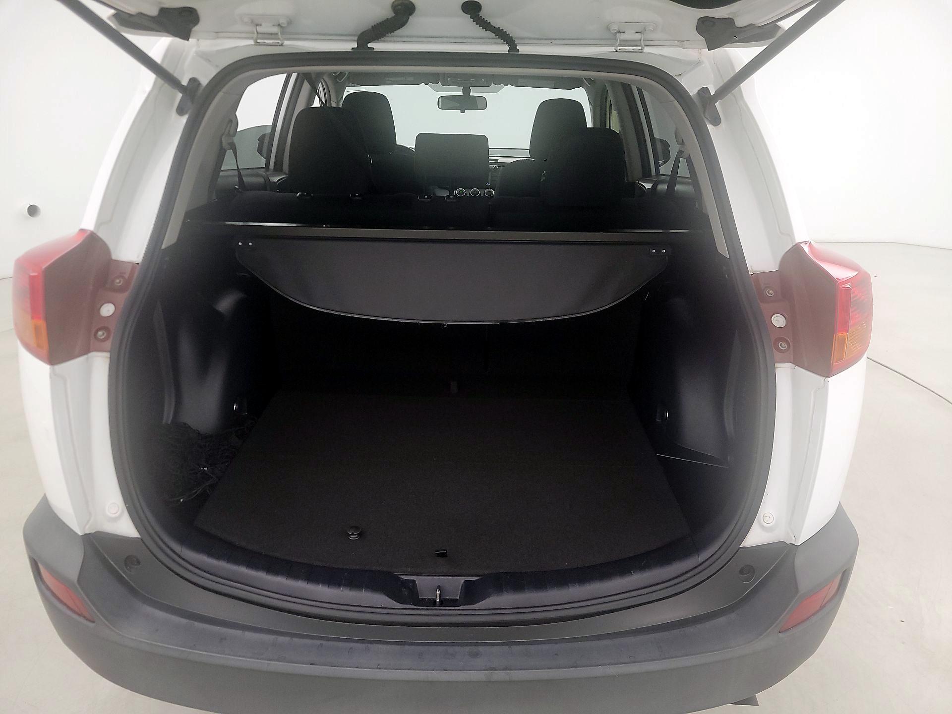 Thumbnail: 2015 Toyota RAV4 - 19