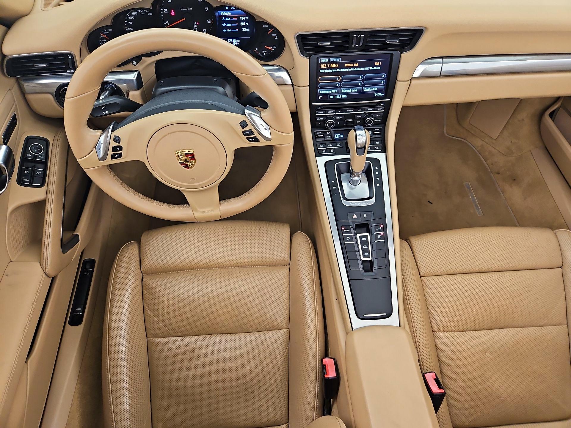 Thumbnail: 2014 Porsche 911 - 9