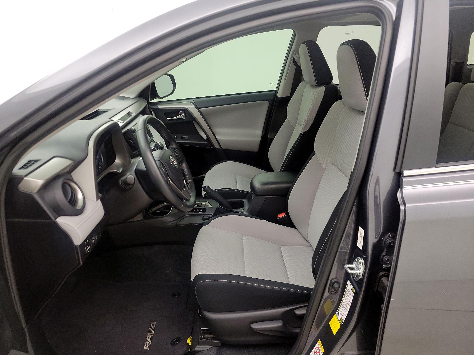 Thumbnail: 2018 Toyota RAV4 - 11