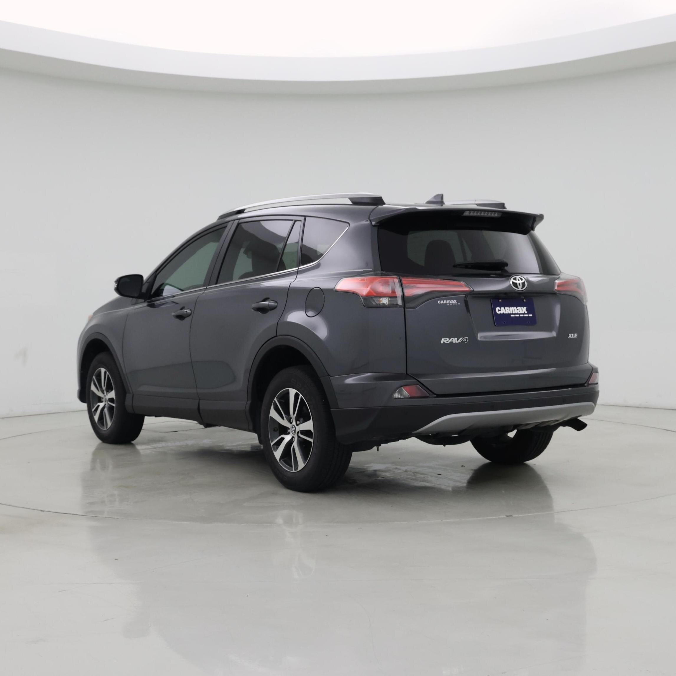 Thumbnail: 2018 Toyota RAV4 - 2