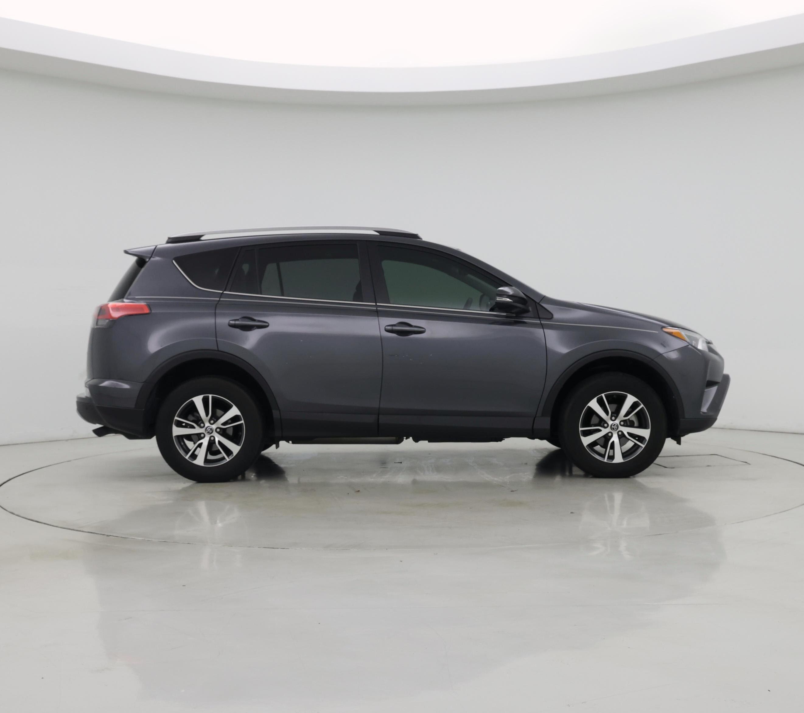 Thumbnail: 2018 Toyota RAV4 - 7