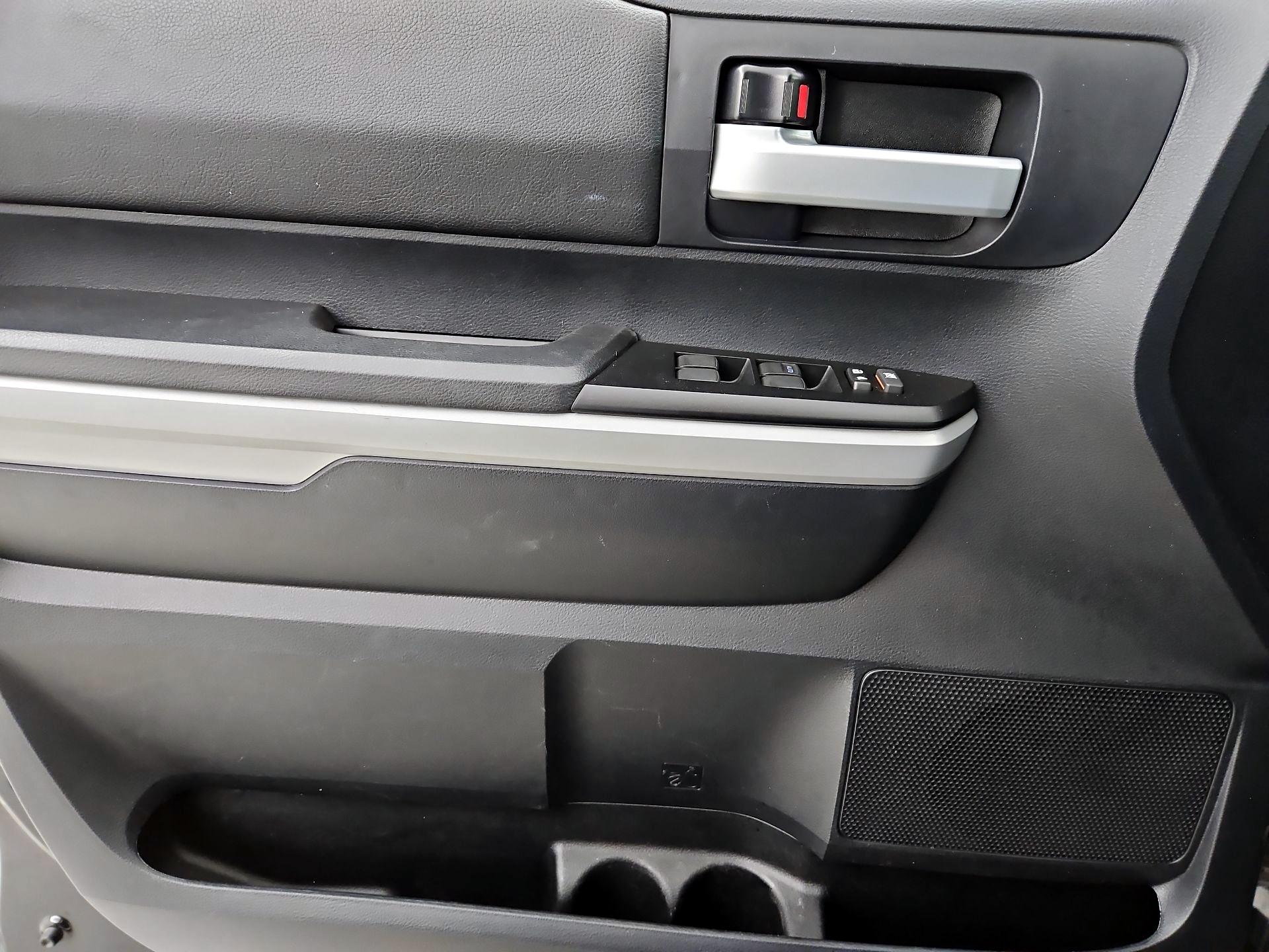 Thumbnail: 2018 Toyota Tundra - 12