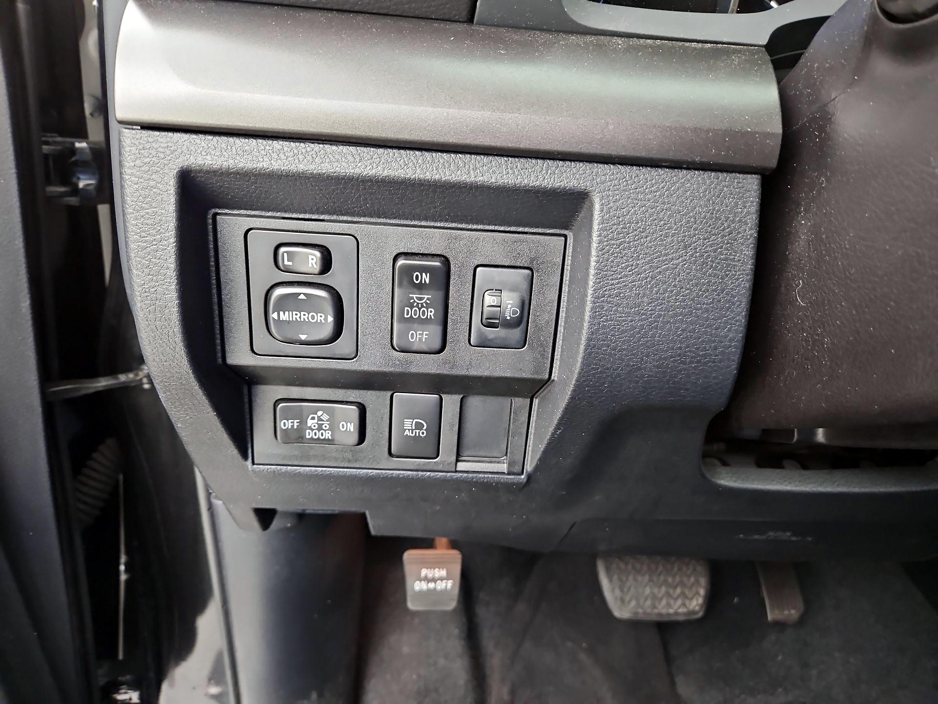 Thumbnail: 2018 Toyota Tundra - 13