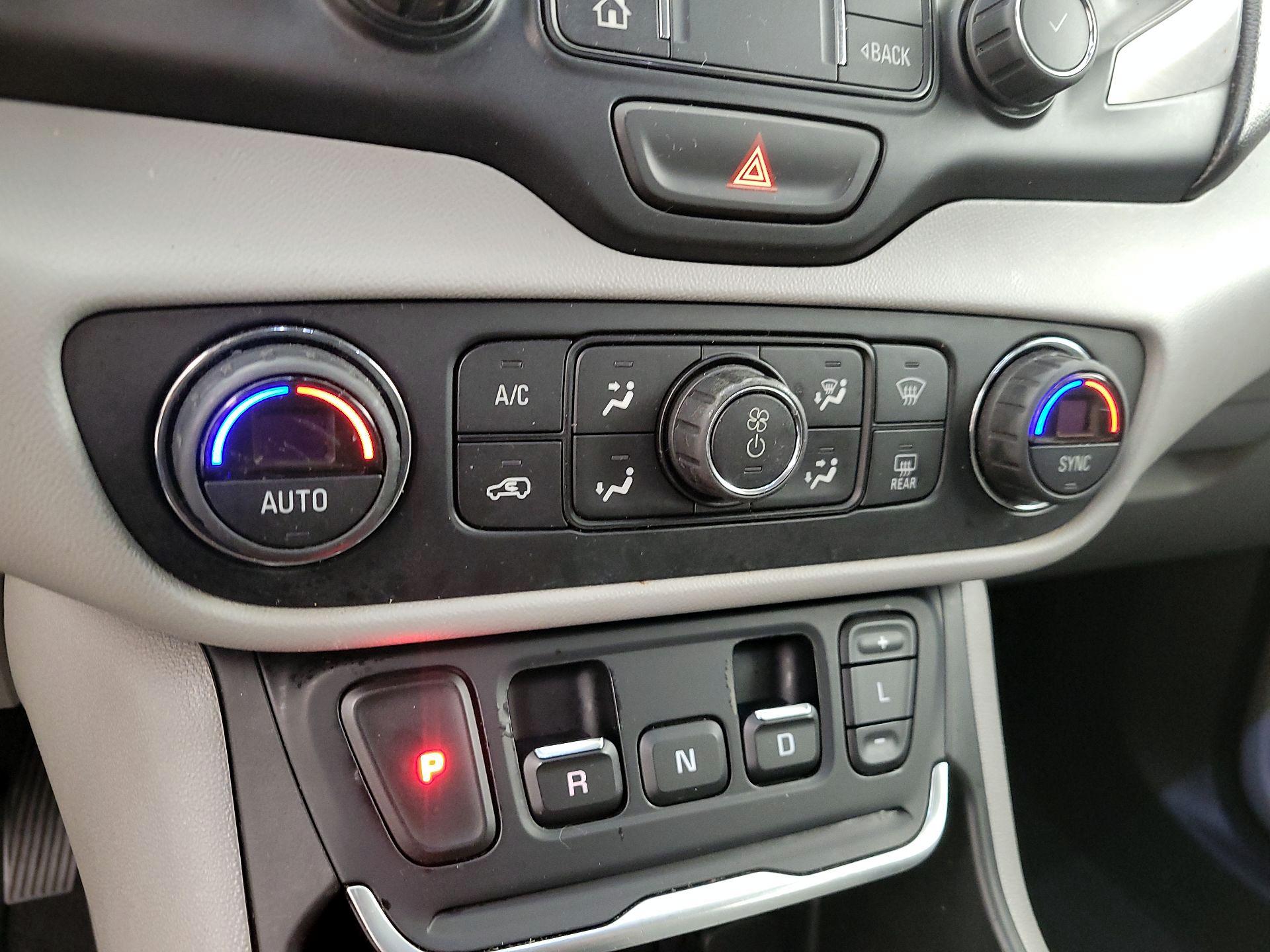 Thumbnail: 2019 GMC Terrain - 16
