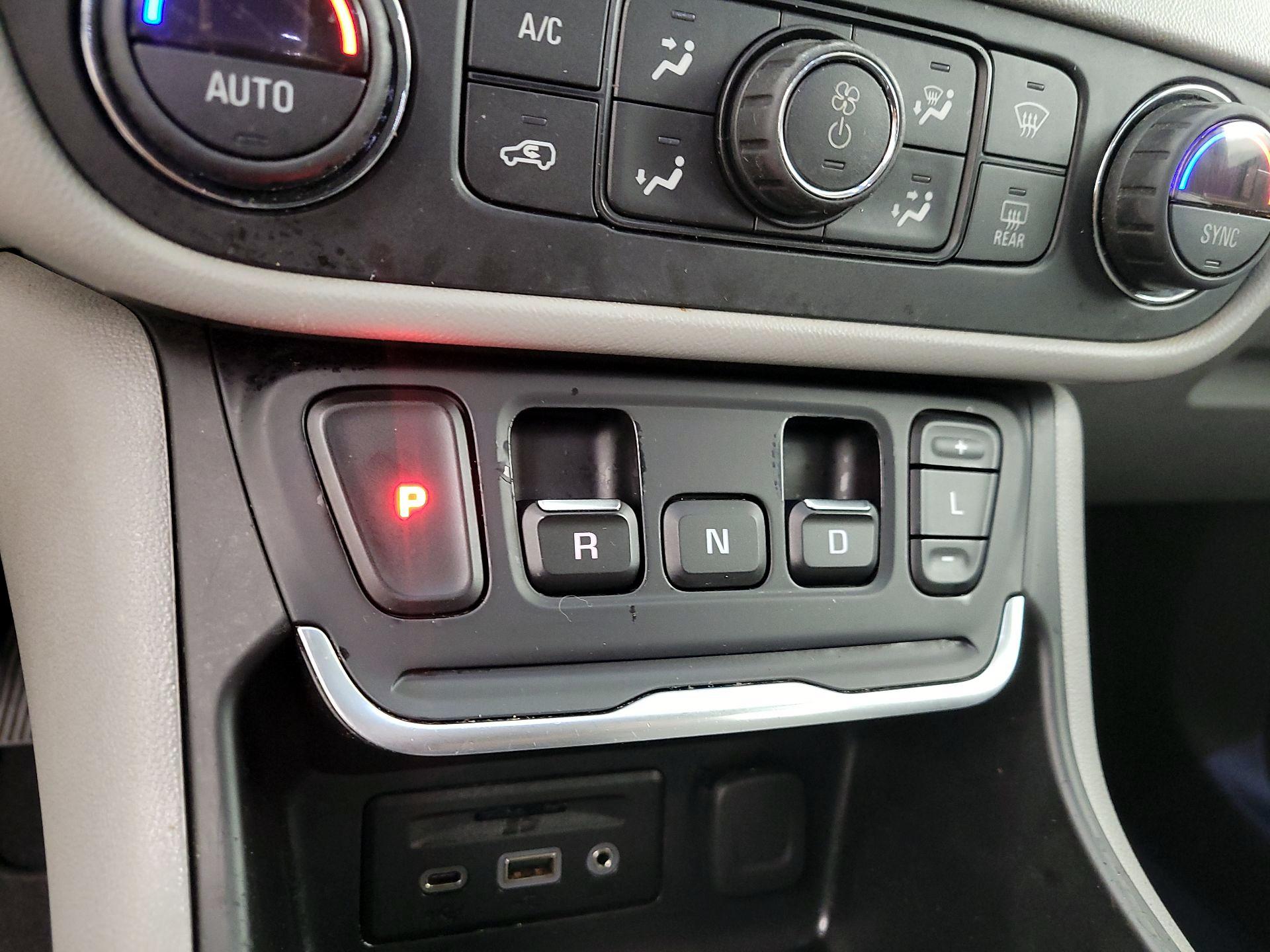 Thumbnail: 2019 GMC Terrain - 17