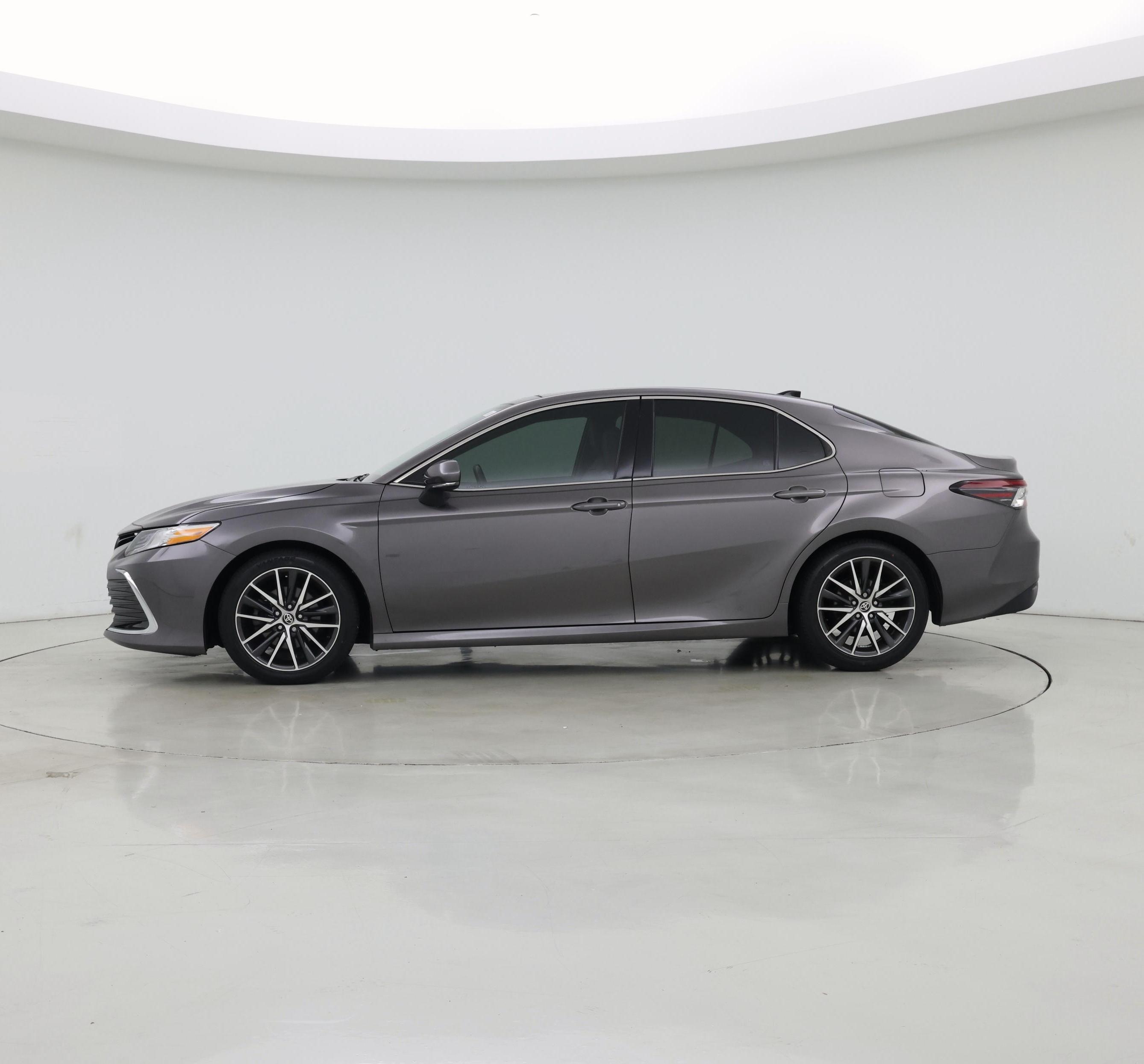 Thumbnail: 2021 Toyota Camry - 3