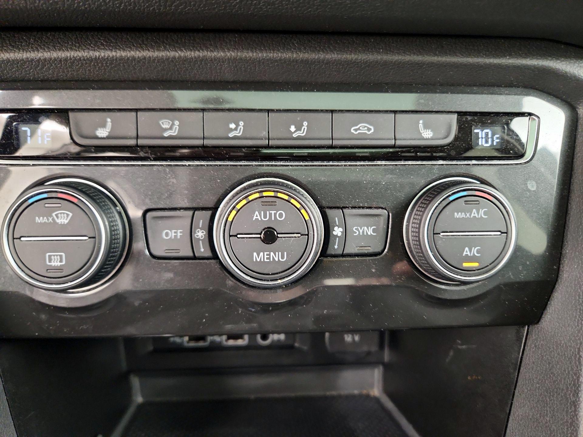 Thumbnail: 2019 Volkswagen Tiguan - 16