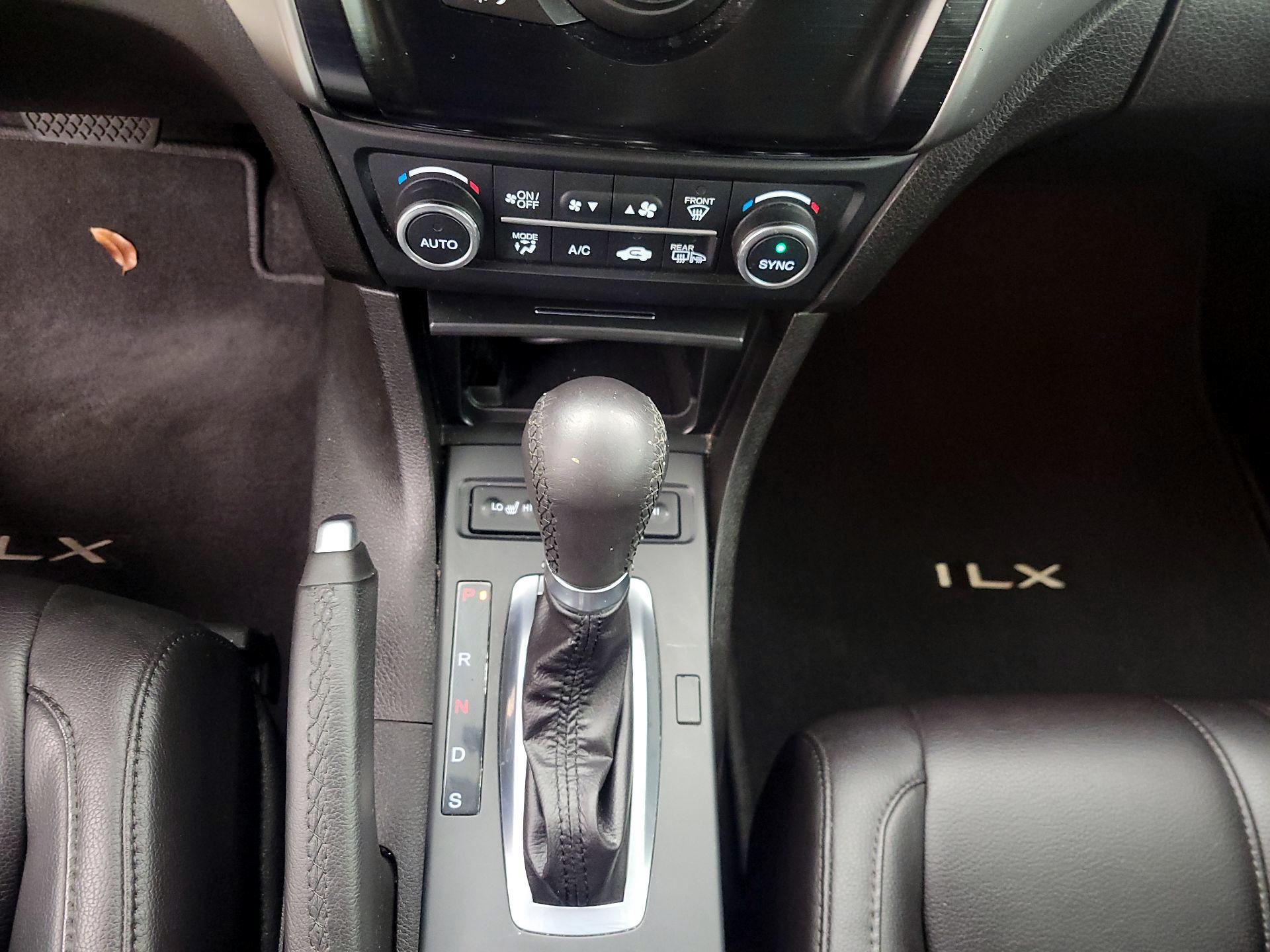 Thumbnail: 2019 Acura ILX - 17