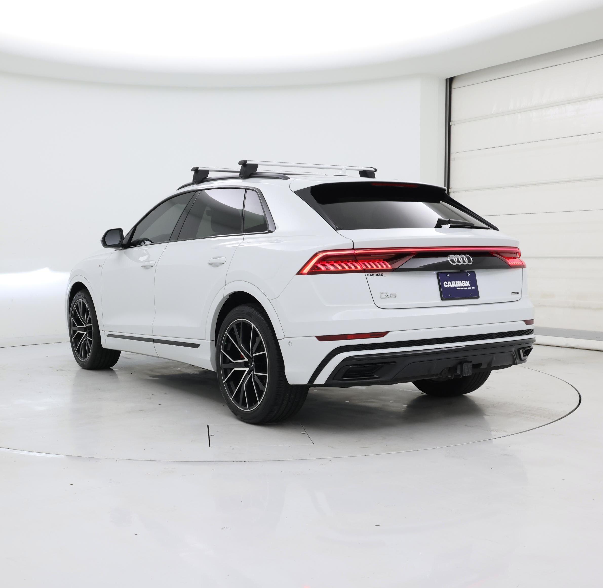 Thumbnail: 2021 Audi Q8 - 2