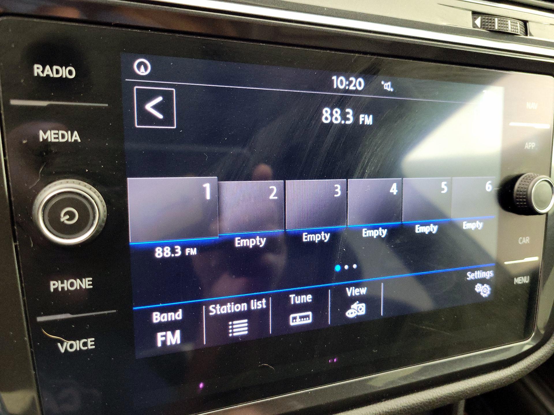 Thumbnail: 2019 Volkswagen Tiguan - 15