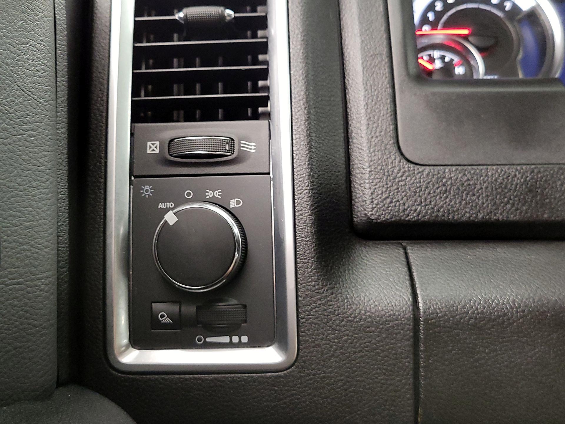 Thumbnail: 2023 RAM 1500 Classic - 13
