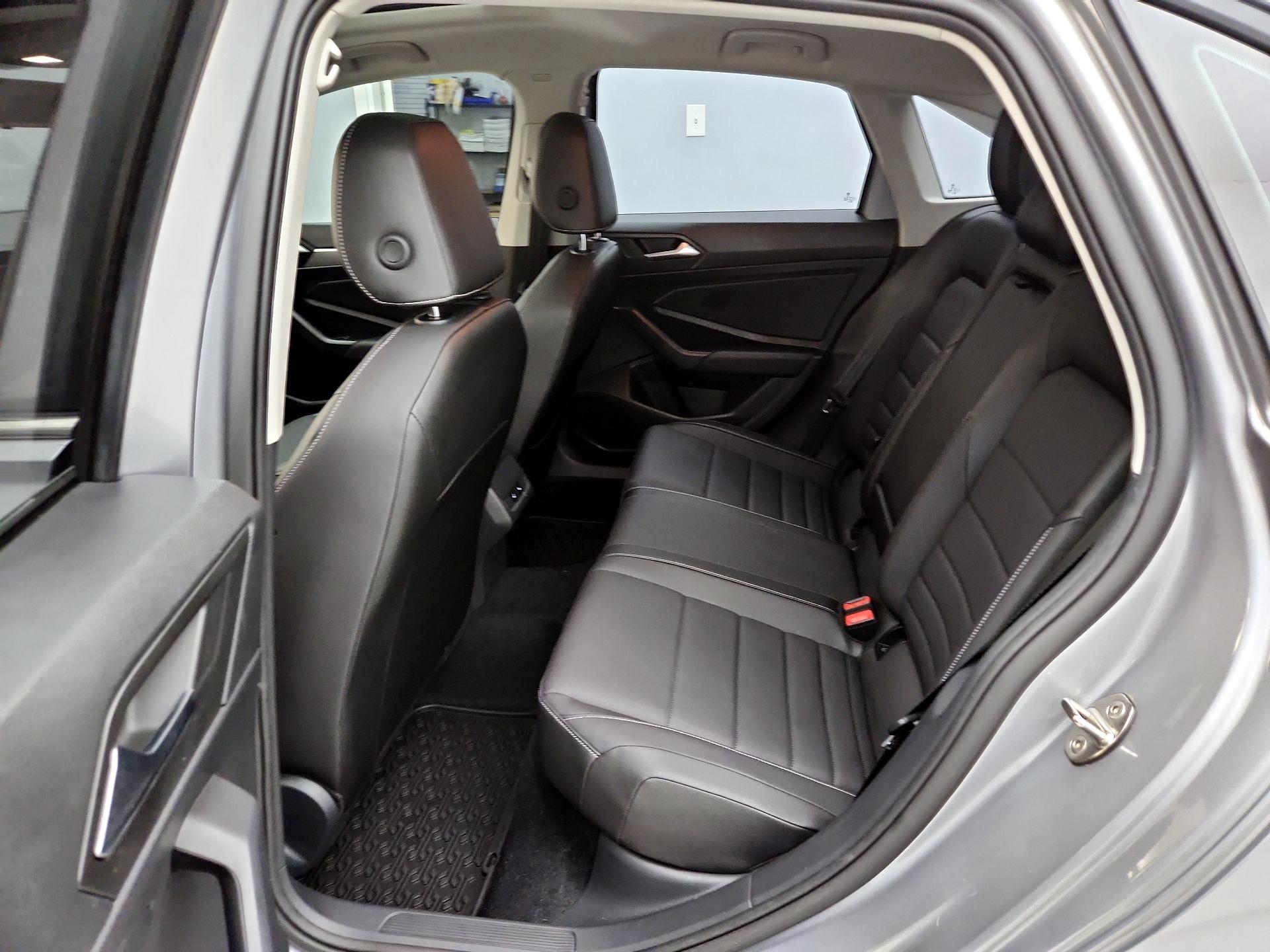 Thumbnail: 2021 Volkswagen Jetta - 20