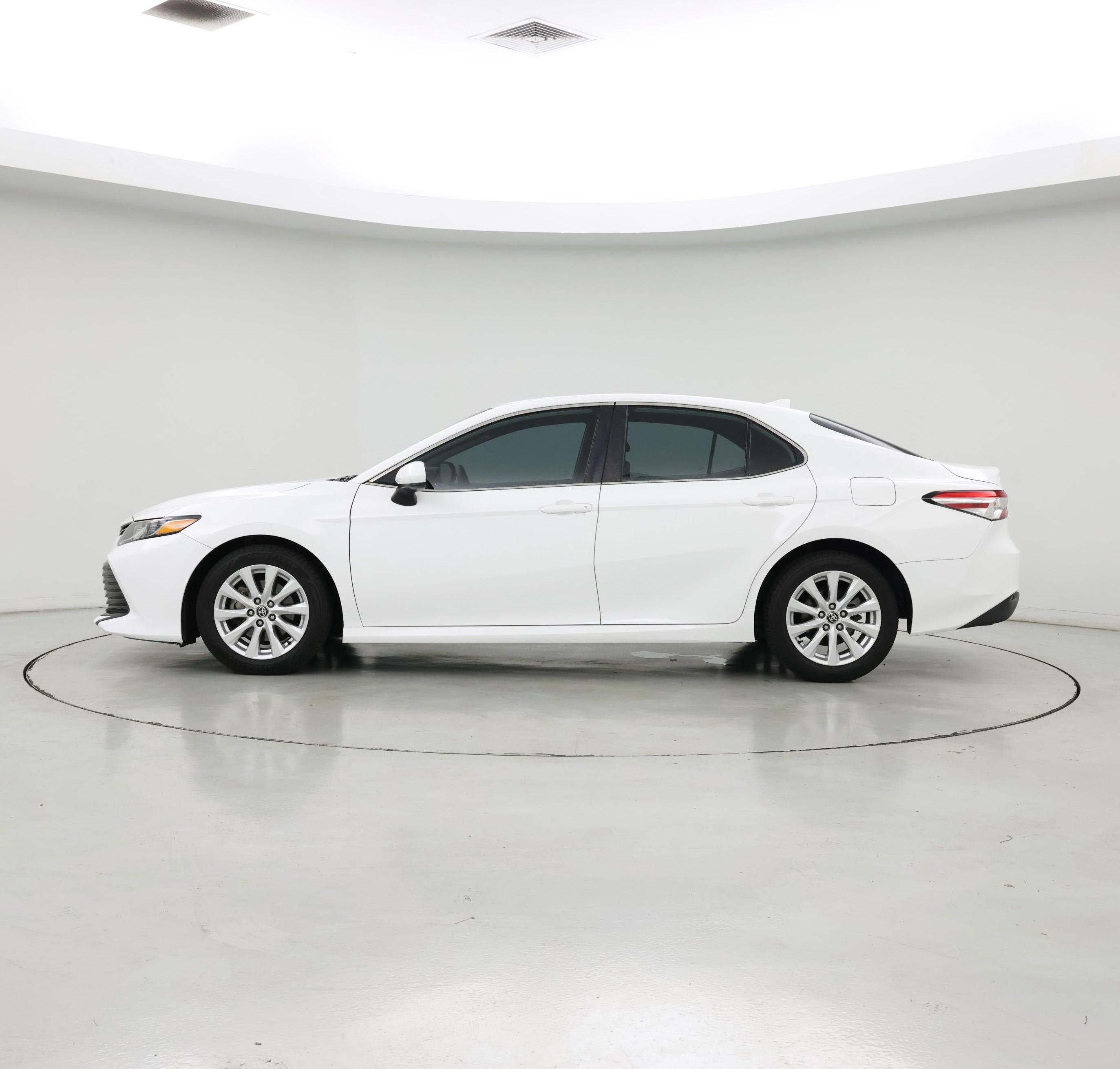 Thumbnail: 2020 Toyota Camry - 3