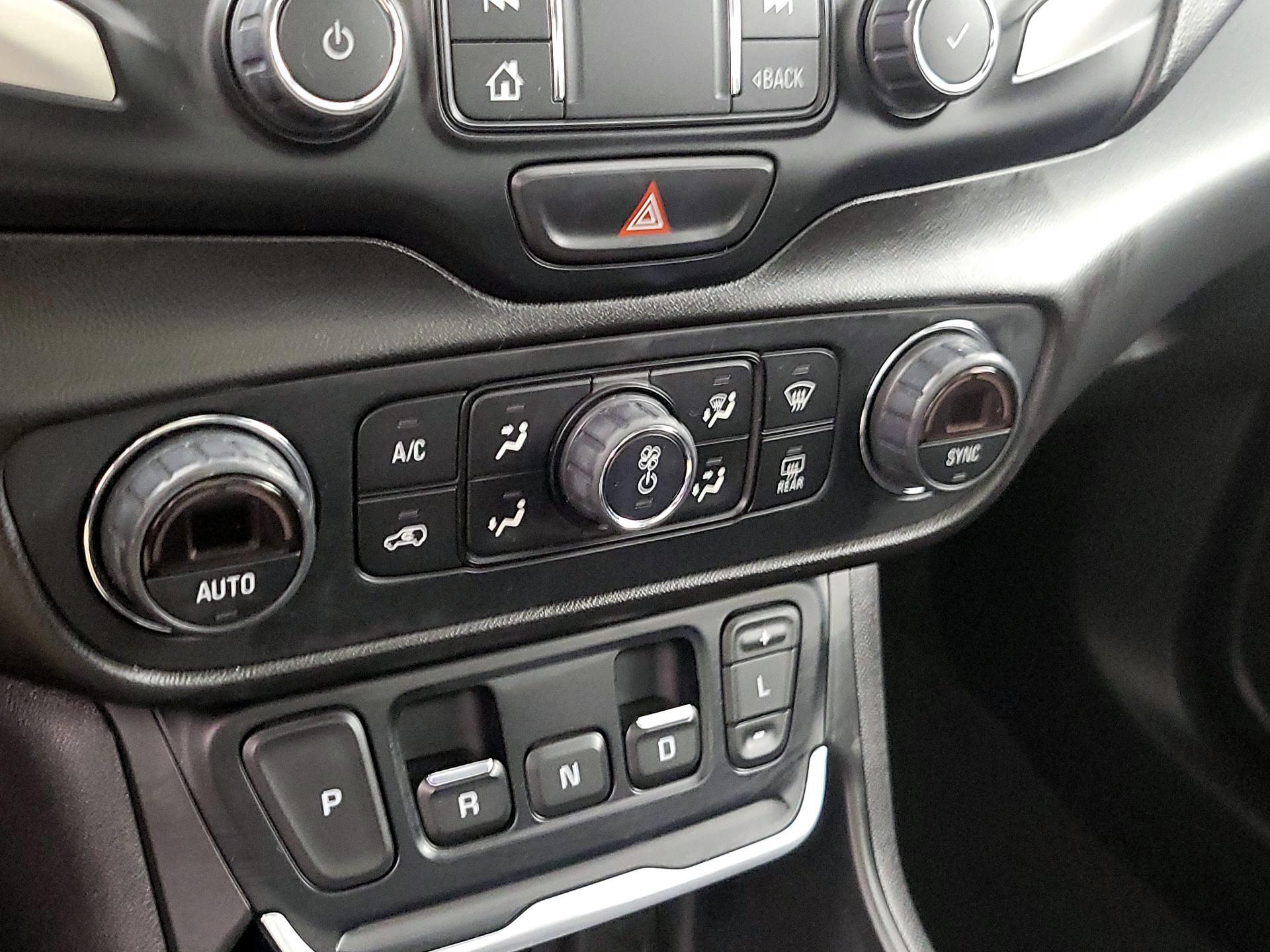 Thumbnail: 2021 GMC Terrain - 16