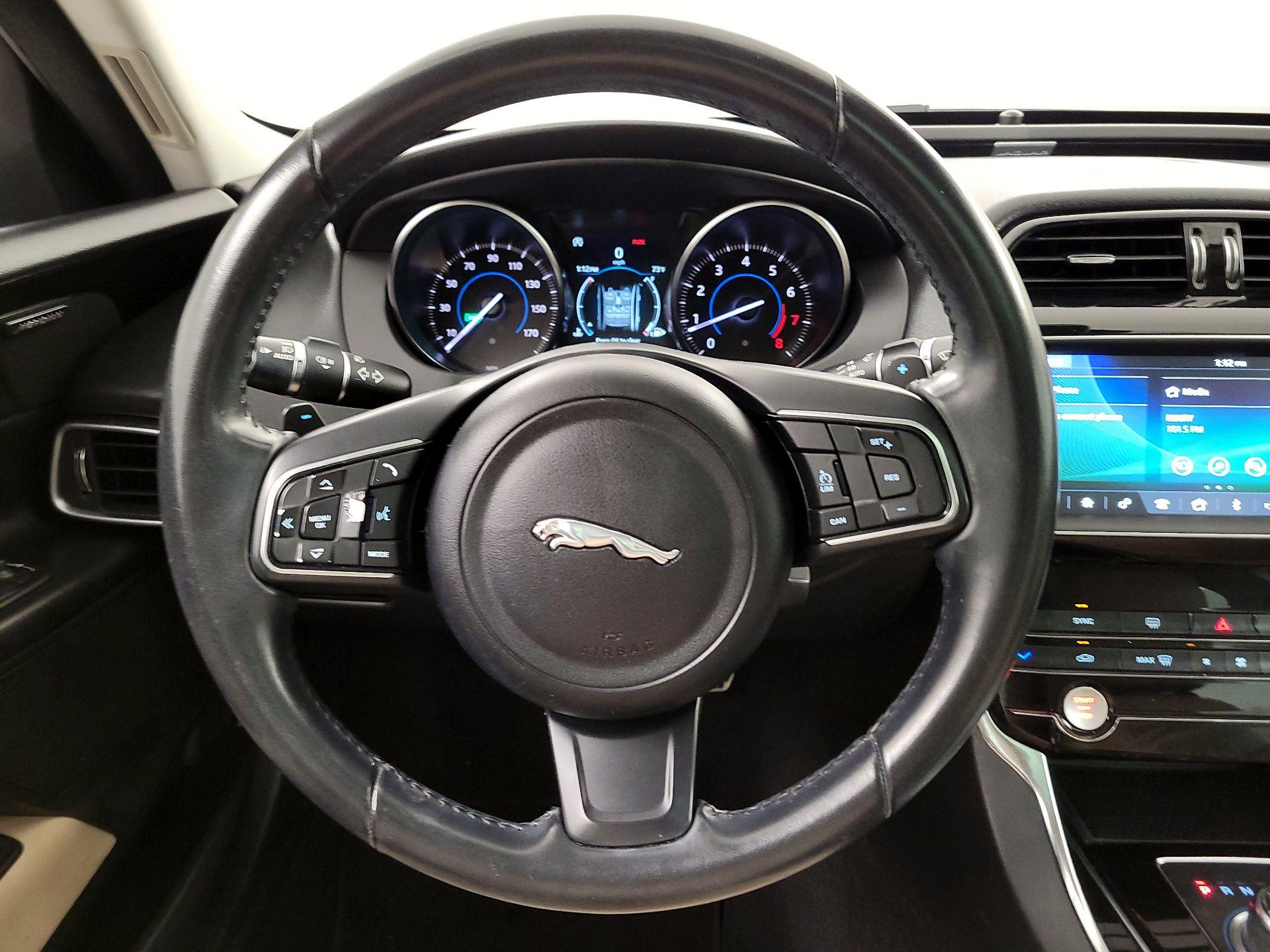 Thumbnail: 2019 Jaguar XE - 10