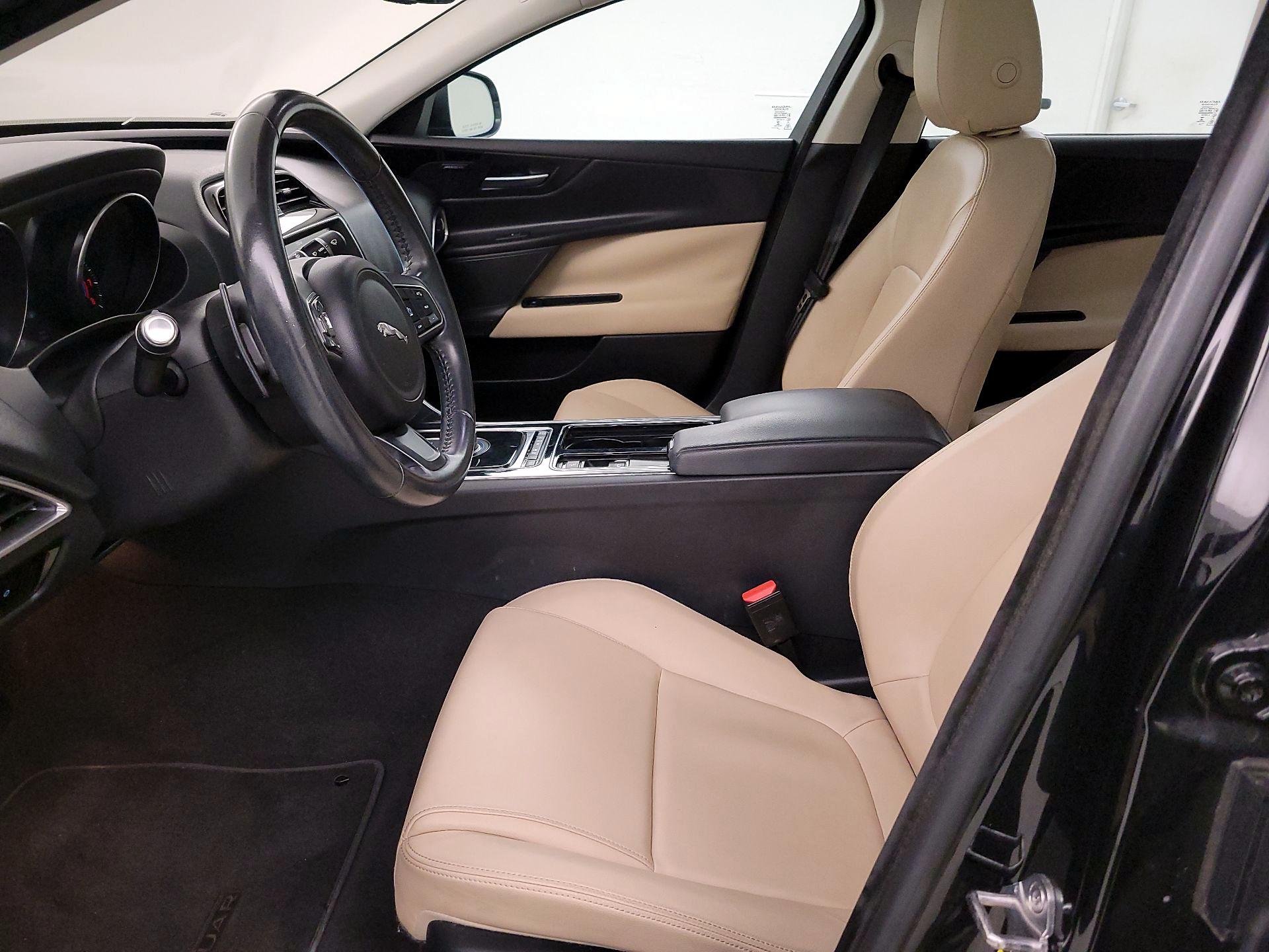 Thumbnail: 2019 Jaguar XE - 11