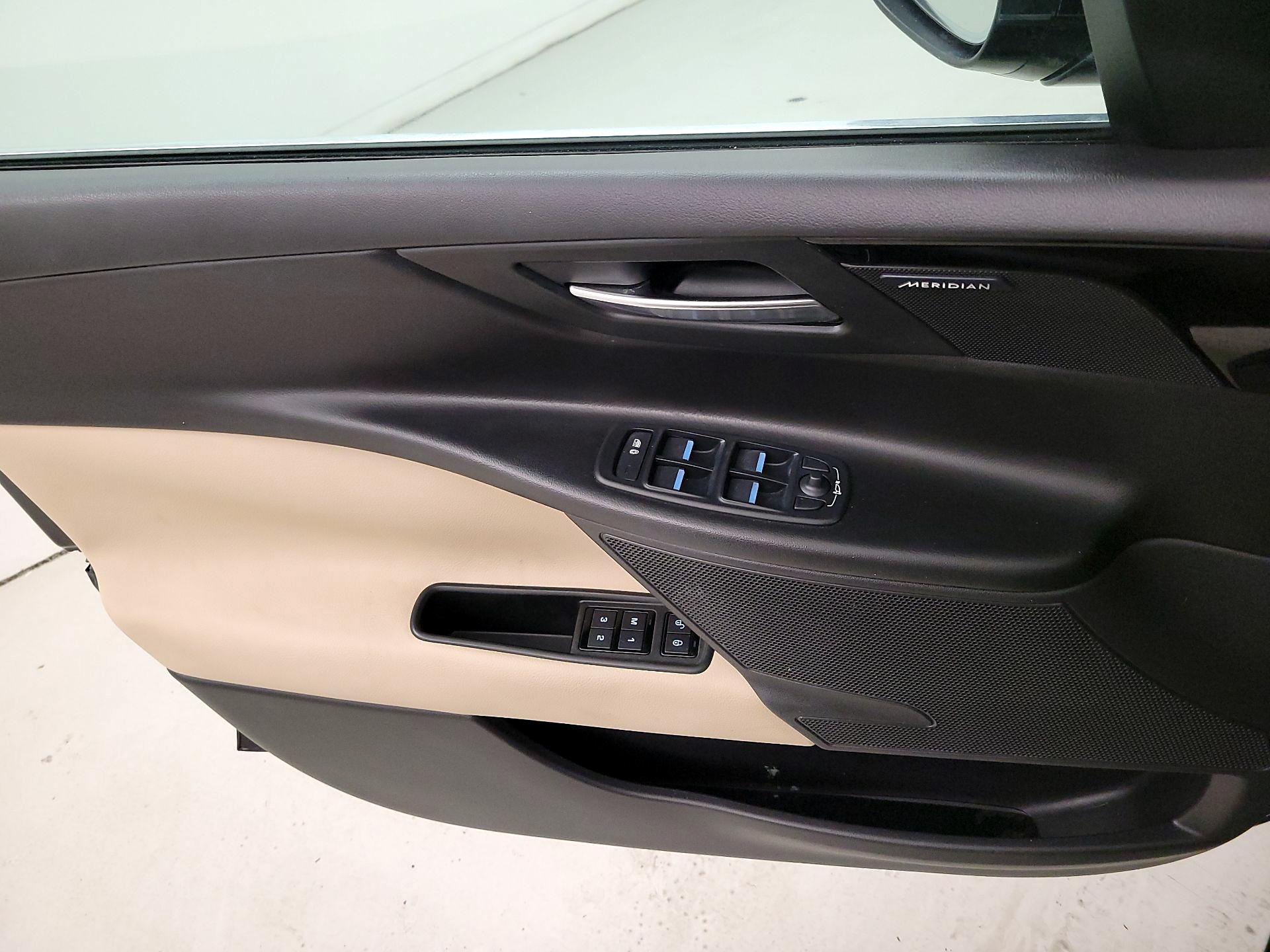 Thumbnail: 2019 Jaguar XE - 12