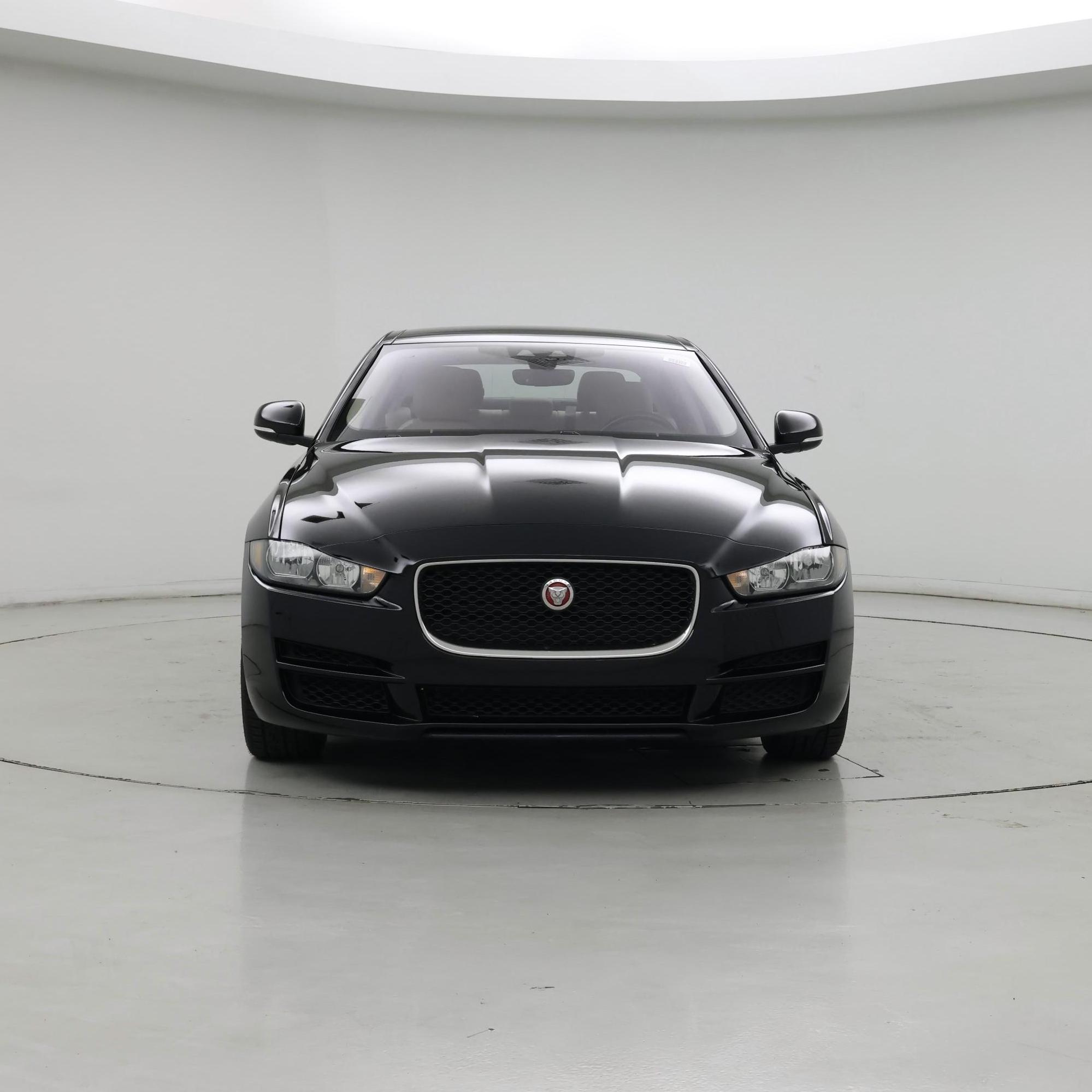 Thumbnail: 2019 Jaguar XE - 5