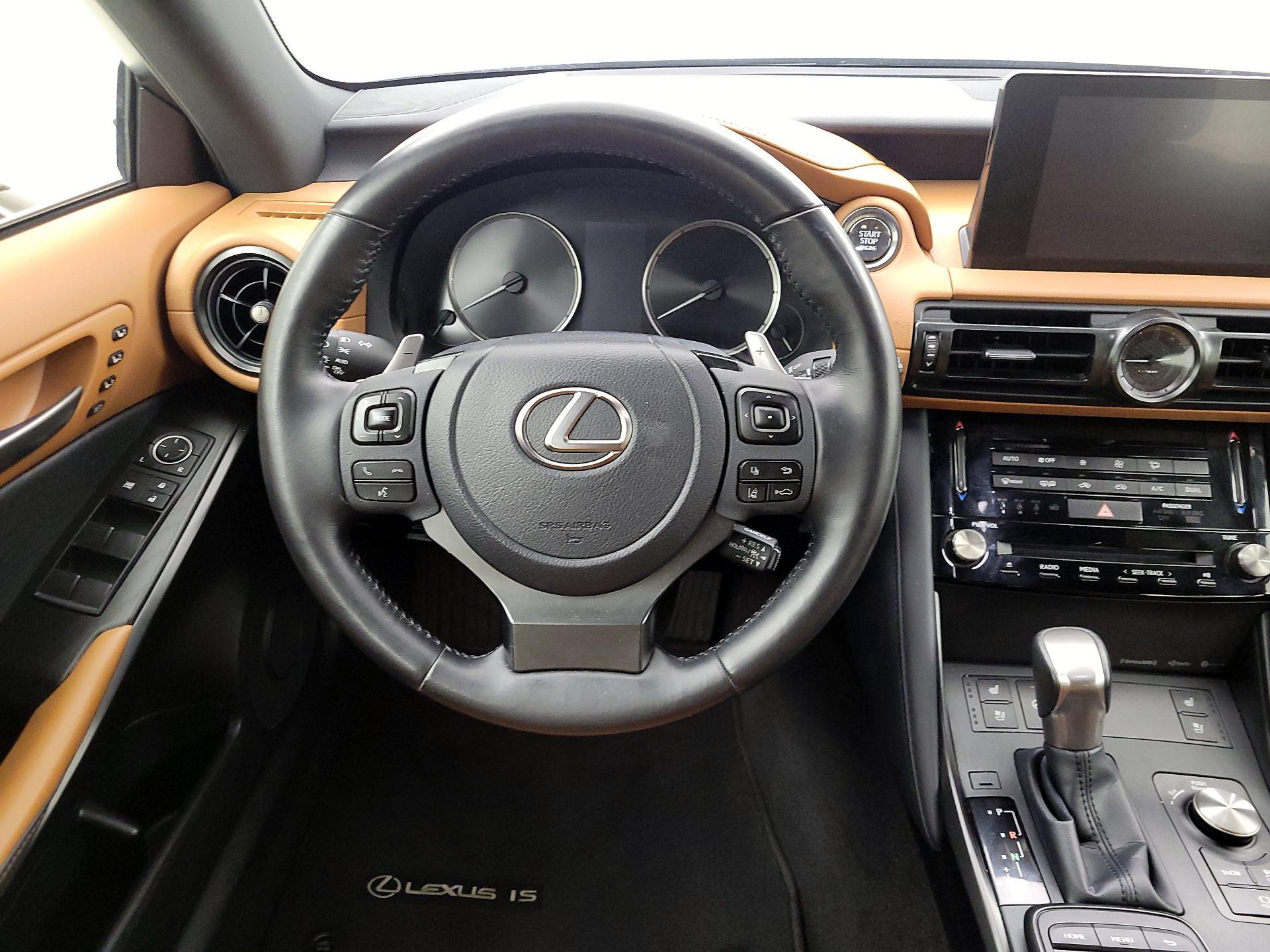 Thumbnail: 2023 Lexus IS - 10