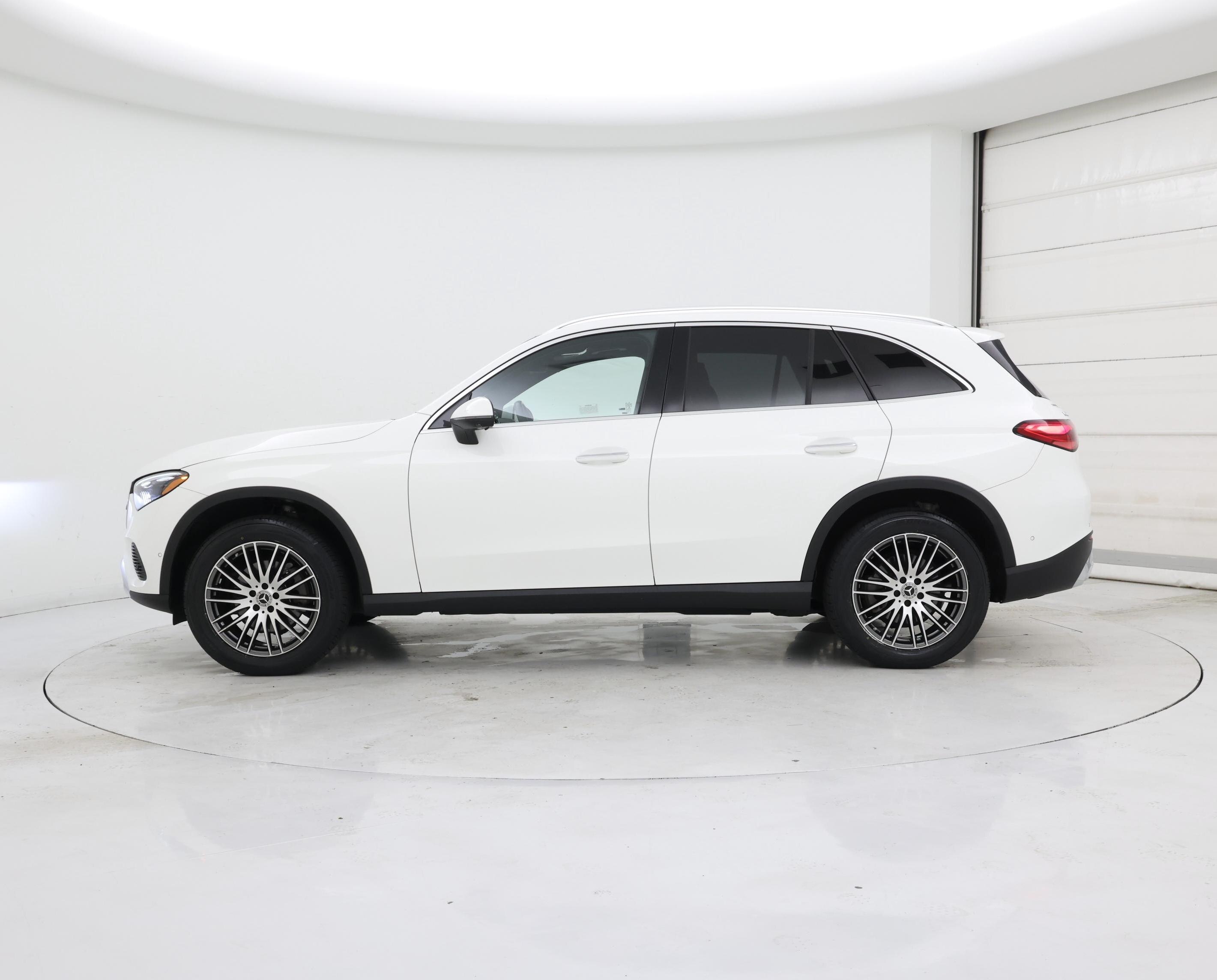 Thumbnail: 2023 Mercedes-Benz GLC - 3