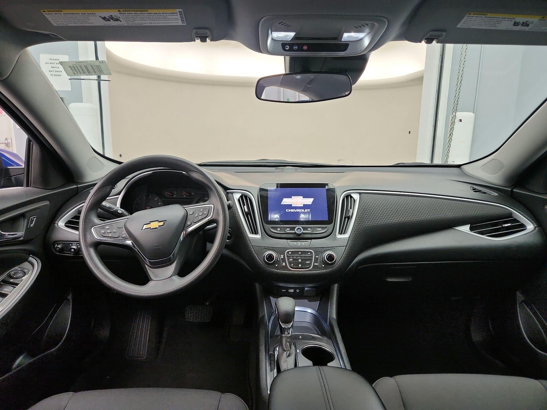 Thumbnail: 2023 Chevrolet Malibu - 9