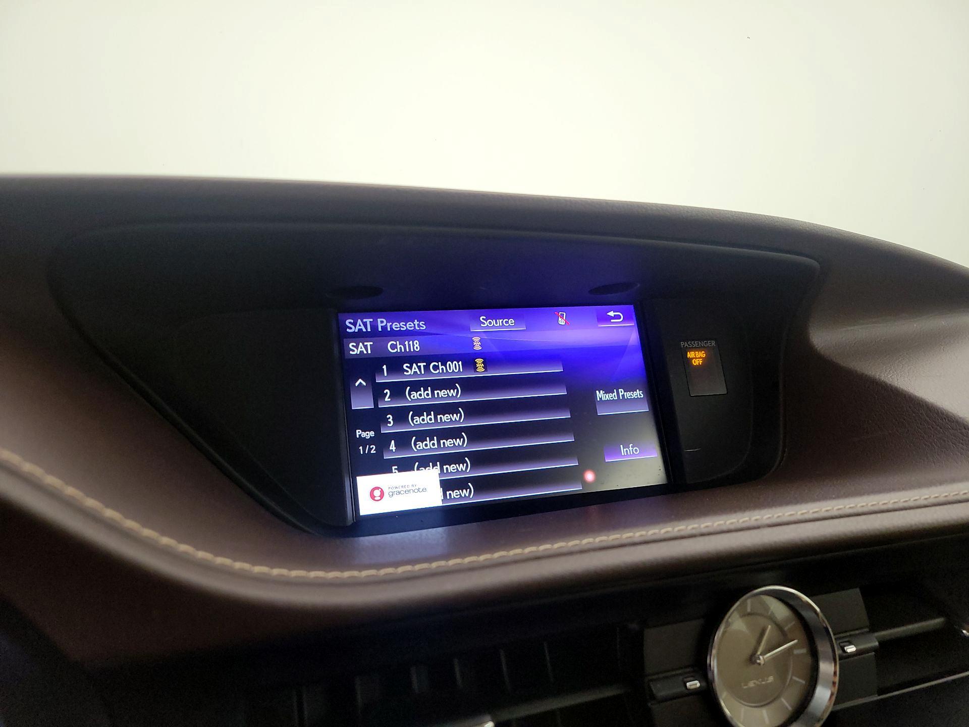 Thumbnail: 2017 Lexus ES - 15