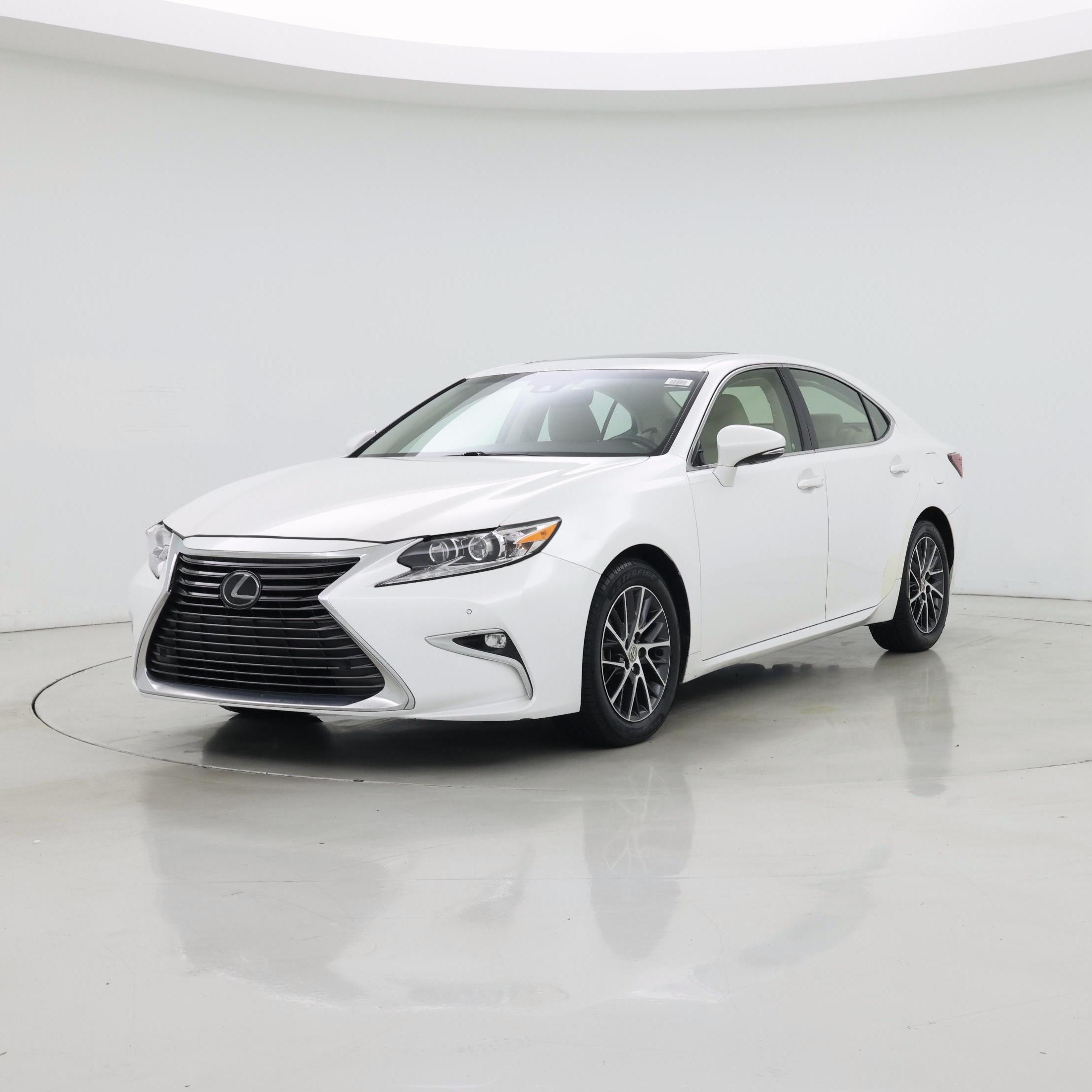 Thumbnail: 2017 Lexus ES - 4