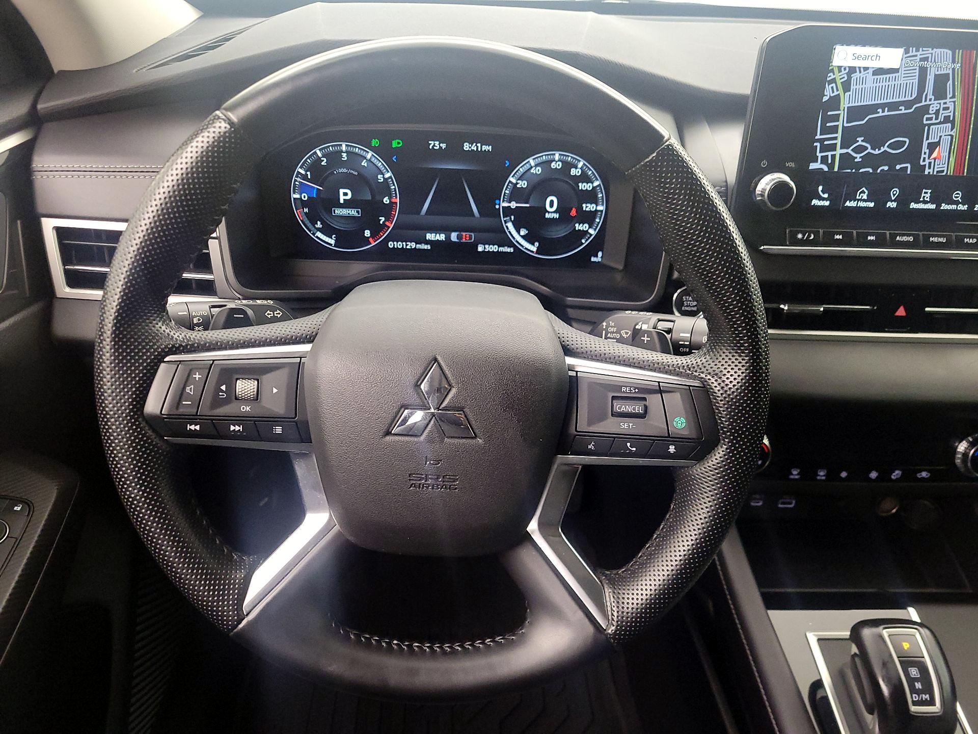 Thumbnail: 2024 Mitsubishi Outlander - 10