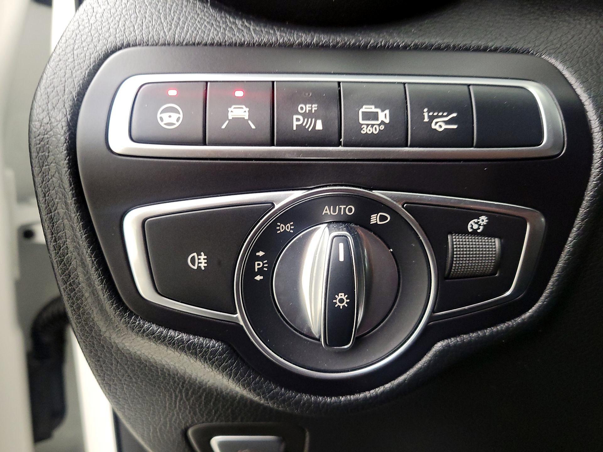 Thumbnail: 2019 Mercedes-Benz GLC - 13