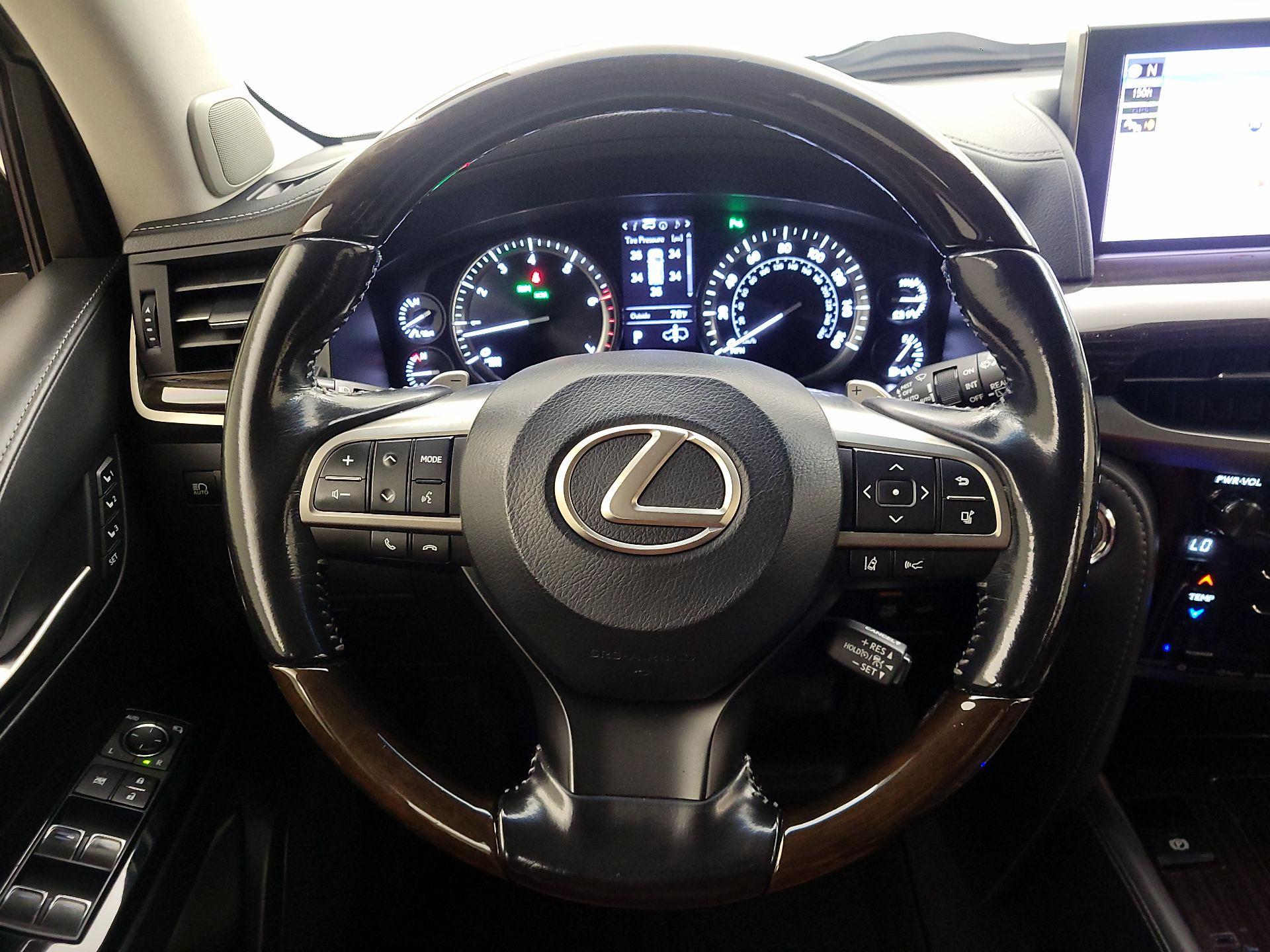 Thumbnail: 2018 Lexus LX - 10