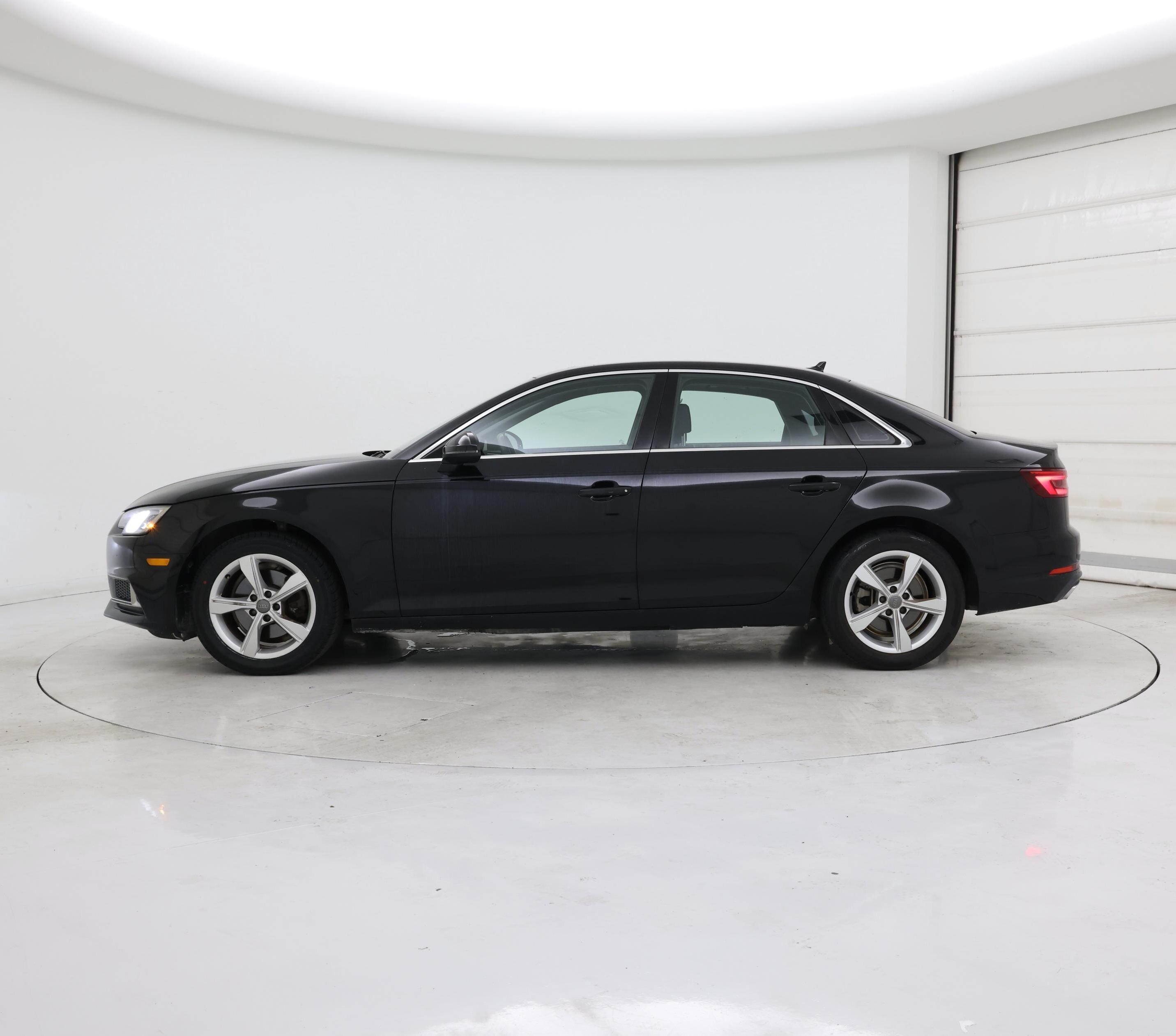 Thumbnail: 2019 Audi A4 - 3