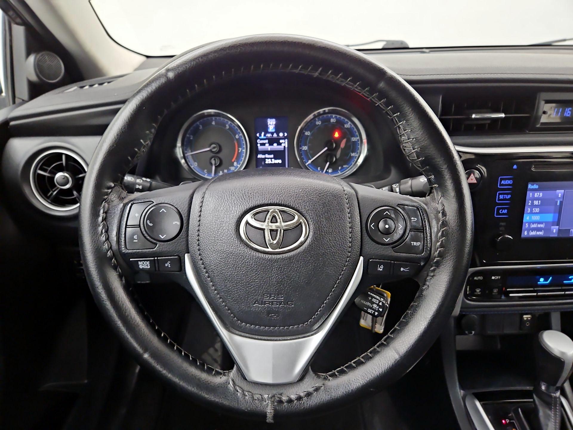 Thumbnail: 2017 Toyota Corolla - 10