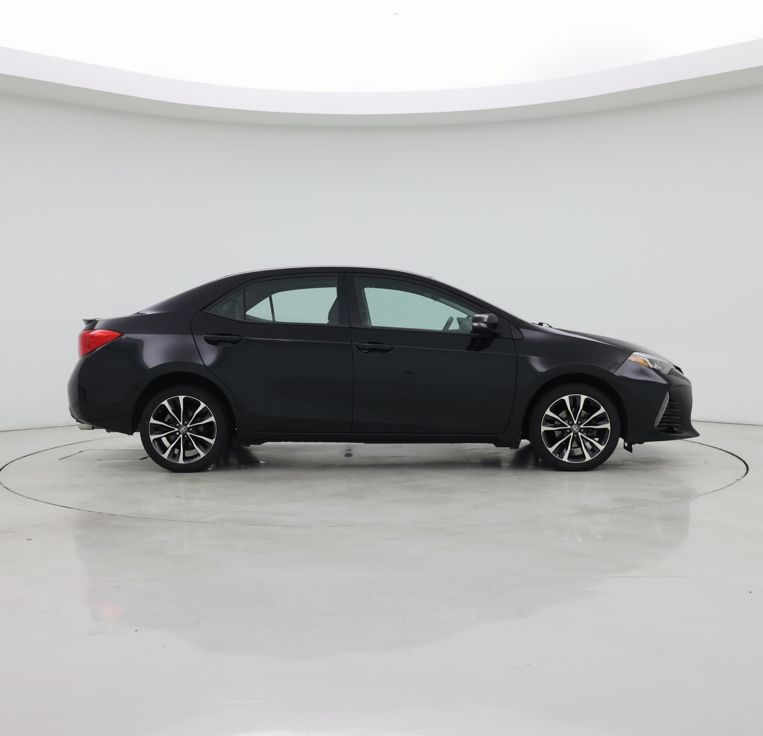 Thumbnail: 2017 Toyota Corolla - 7