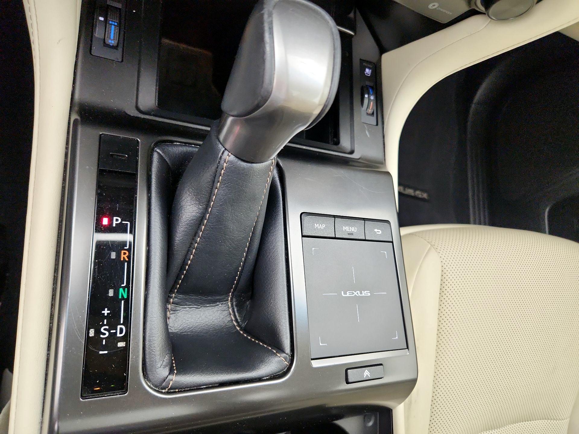 Thumbnail: 2022 Lexus GX - 18