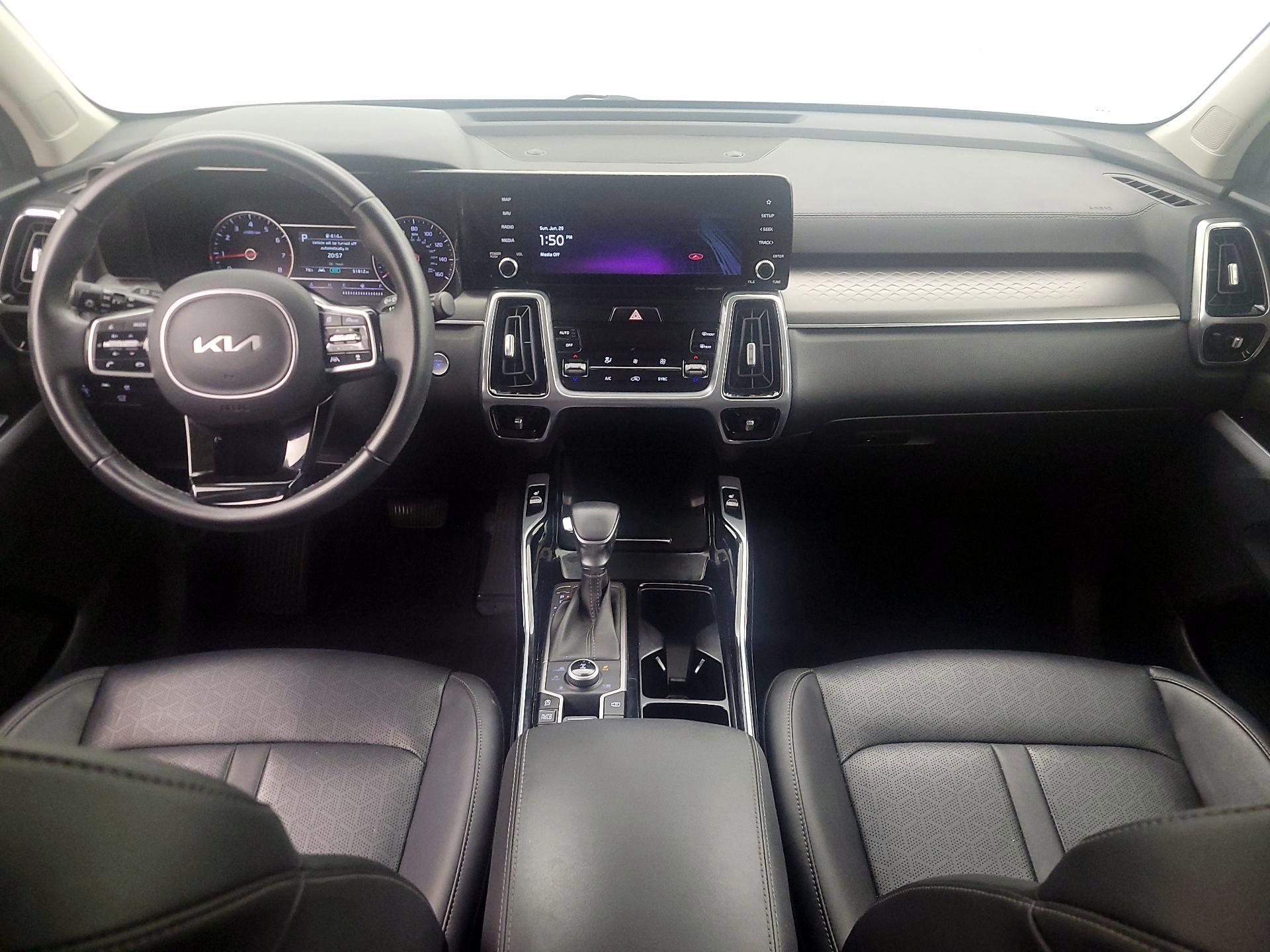 Thumbnail: 2022 Kia Sorento - 9