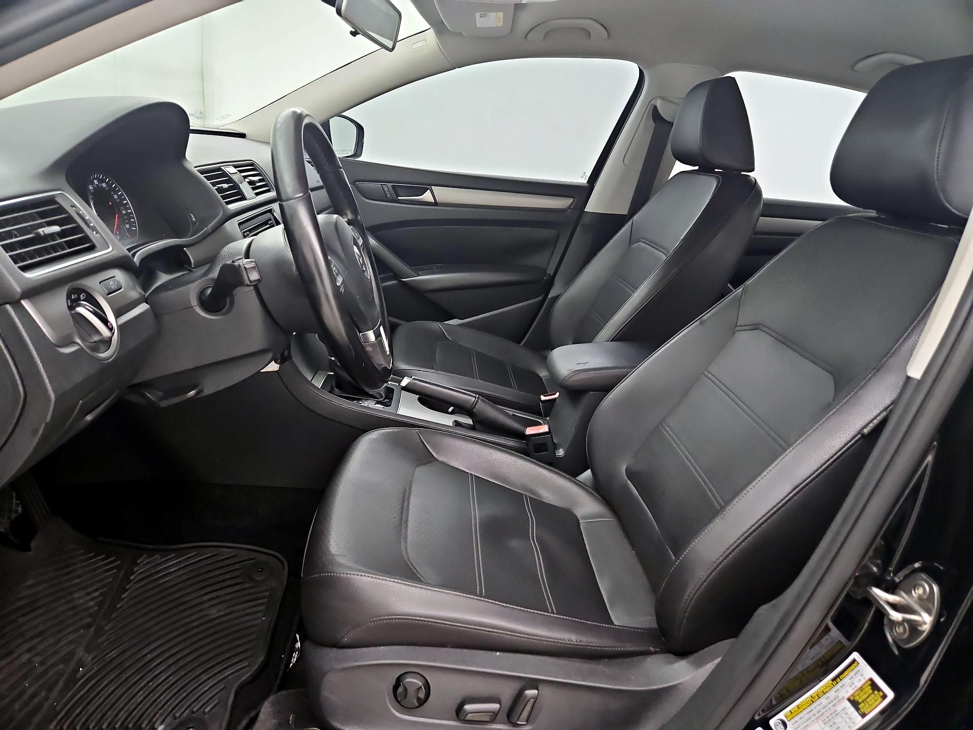 Thumbnail: 2015 Volkswagen Passat - 11