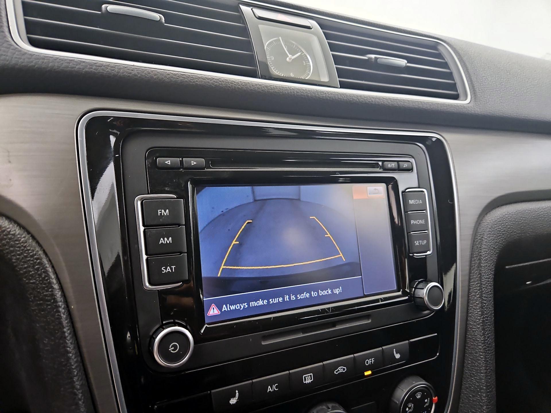 Thumbnail: 2015 Volkswagen Passat - 14