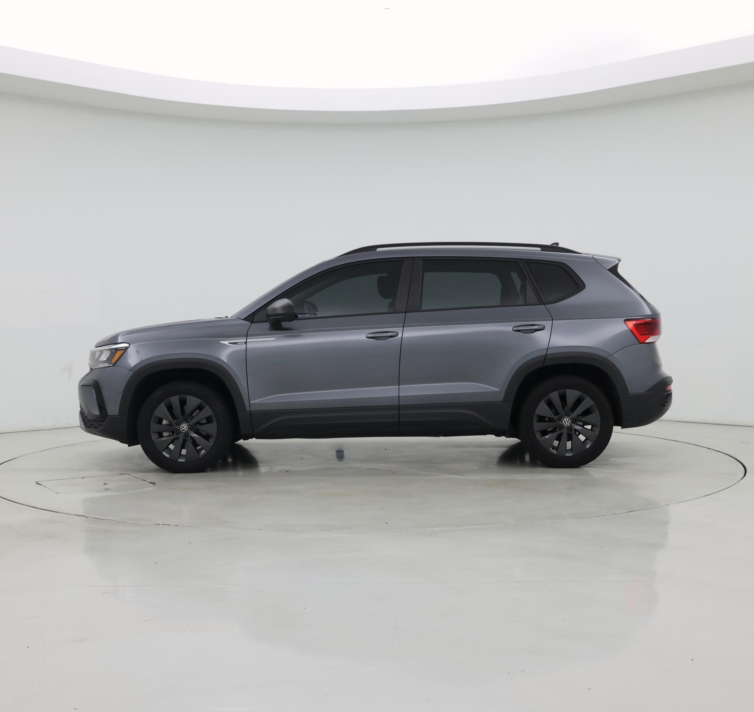 Thumbnail: 2023 Volkswagen Taos - 3