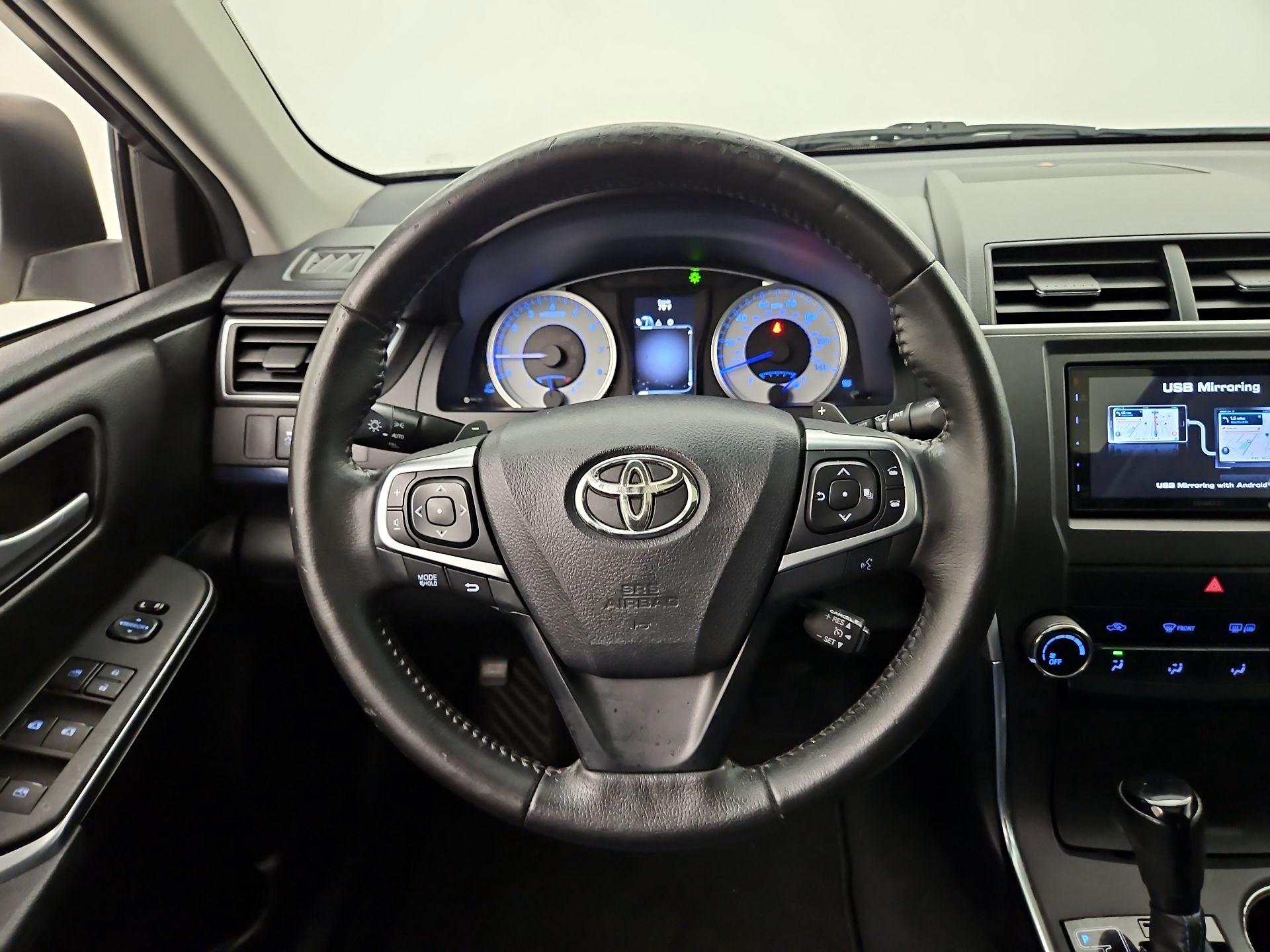 Thumbnail: 2016 Toyota Camry - 10
