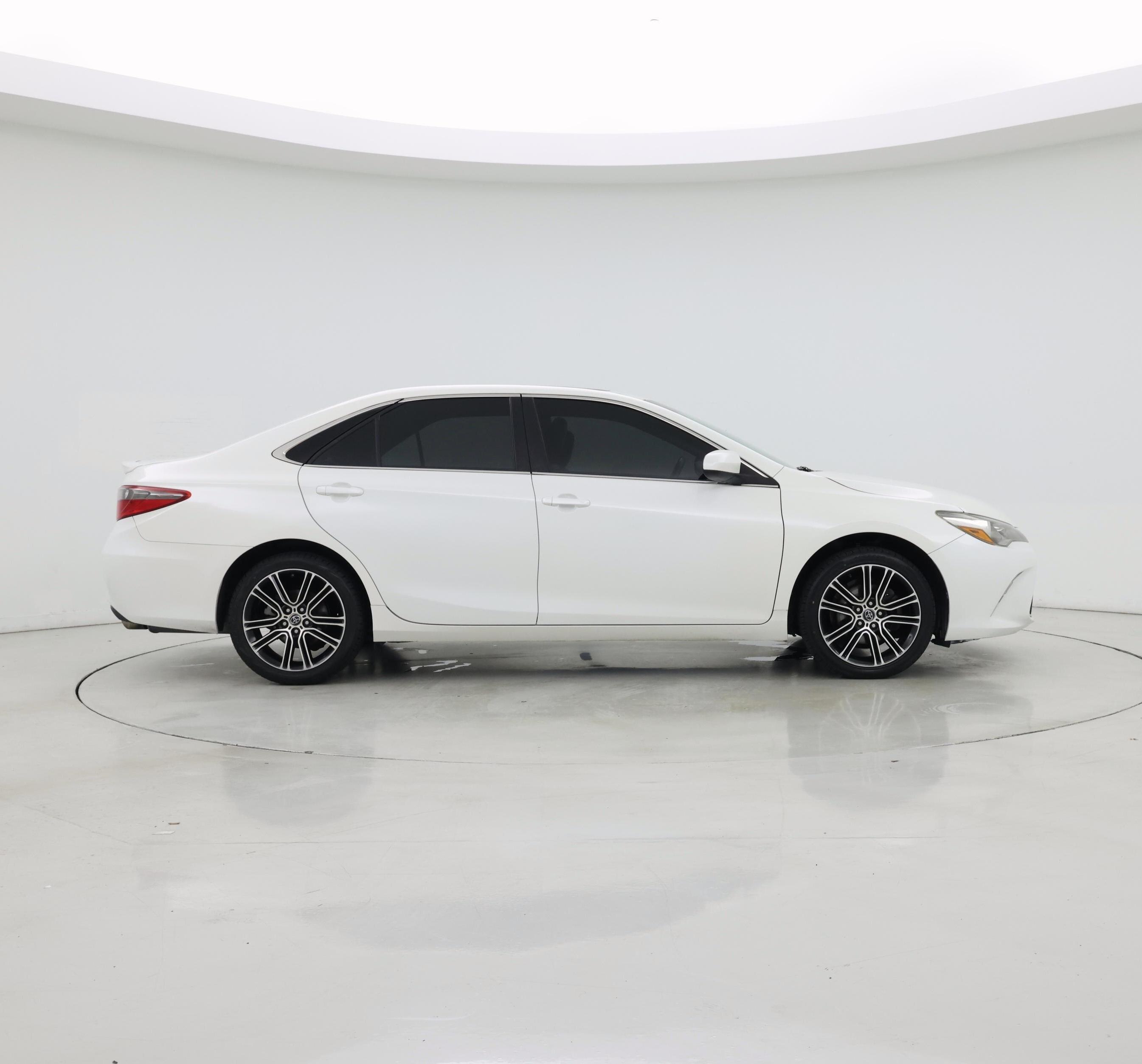 Thumbnail: 2016 Toyota Camry - 7